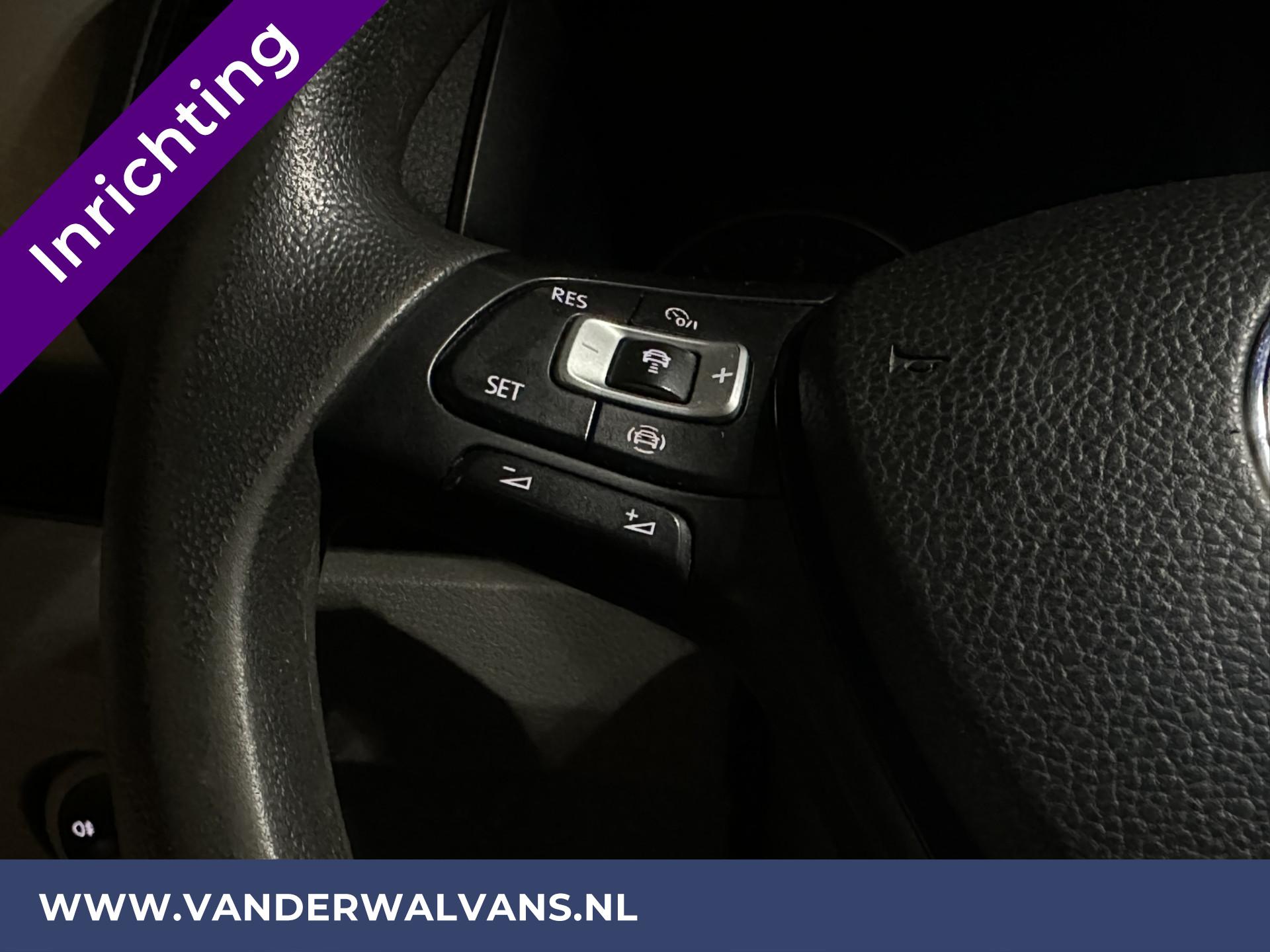 Foto 24 van Volkswagen Crafter 2.0 TDI 177pk L3H3 L2H2 Inrichting Euro6 ** Airco | Trekhaak 3000kg | Camera | Parkeersensoren