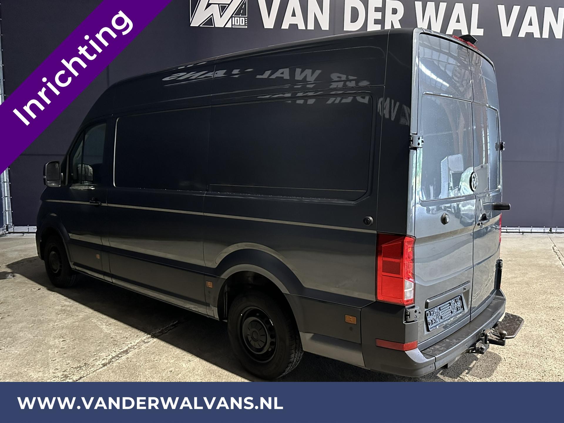 Foto 4 van Volkswagen Crafter 2.0 TDI 177pk L3H3 L2H2 Inrichting Euro6 ** Airco | Trekhaak 3000kg | Camera | Parkeersensoren