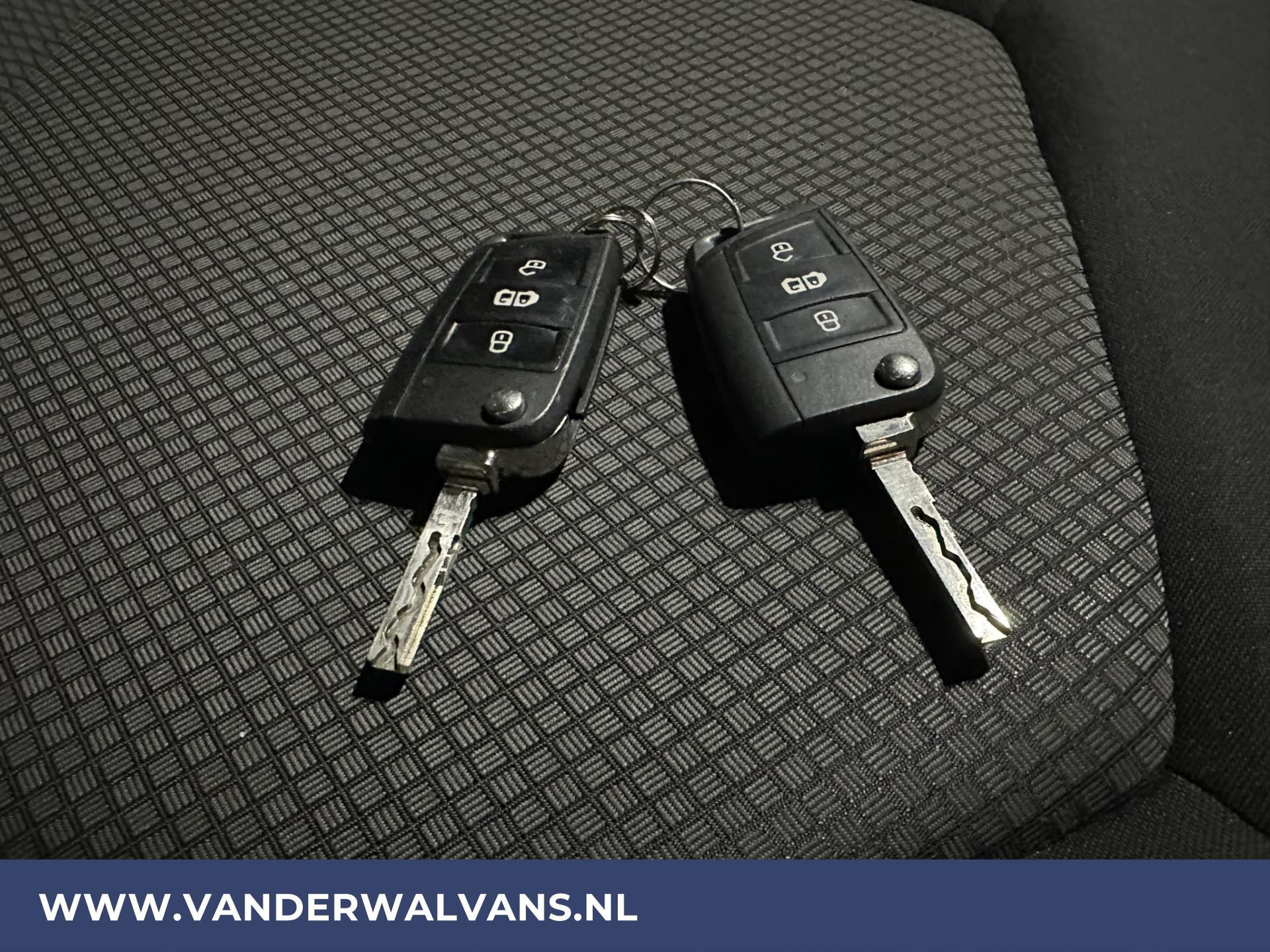 Foto 17 van Volkswagen Crafter 2.0 TDI 140pk L3H2 L2H1 Euro6 Airco | 2x zijdeur | Apple Carplay | Android Auto