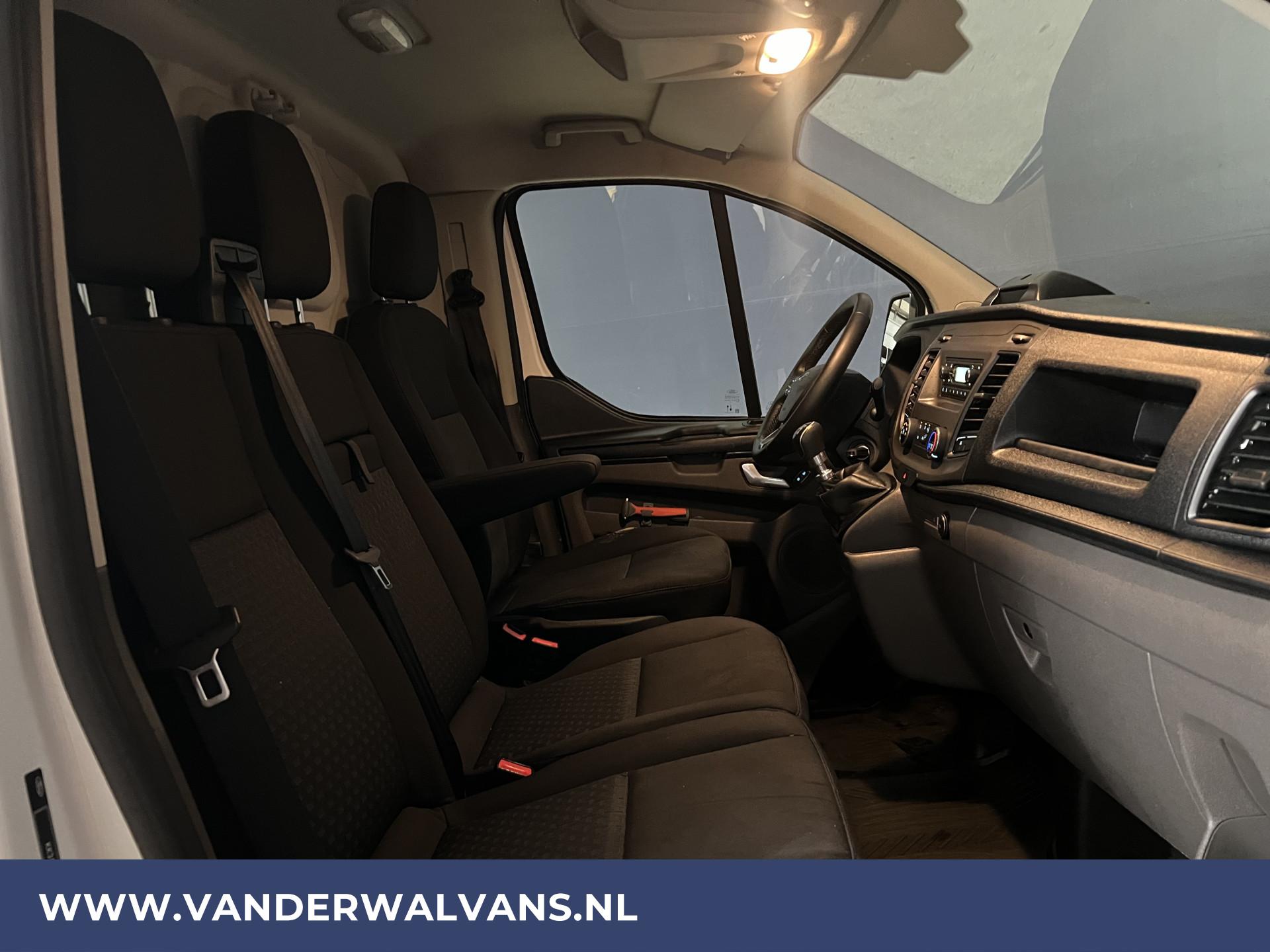 Foto 8 van Ford Transit Custom 2.0TDCI L1H1 Euro6 Airco | LED | Cruisecontrol | Parkeersensoren