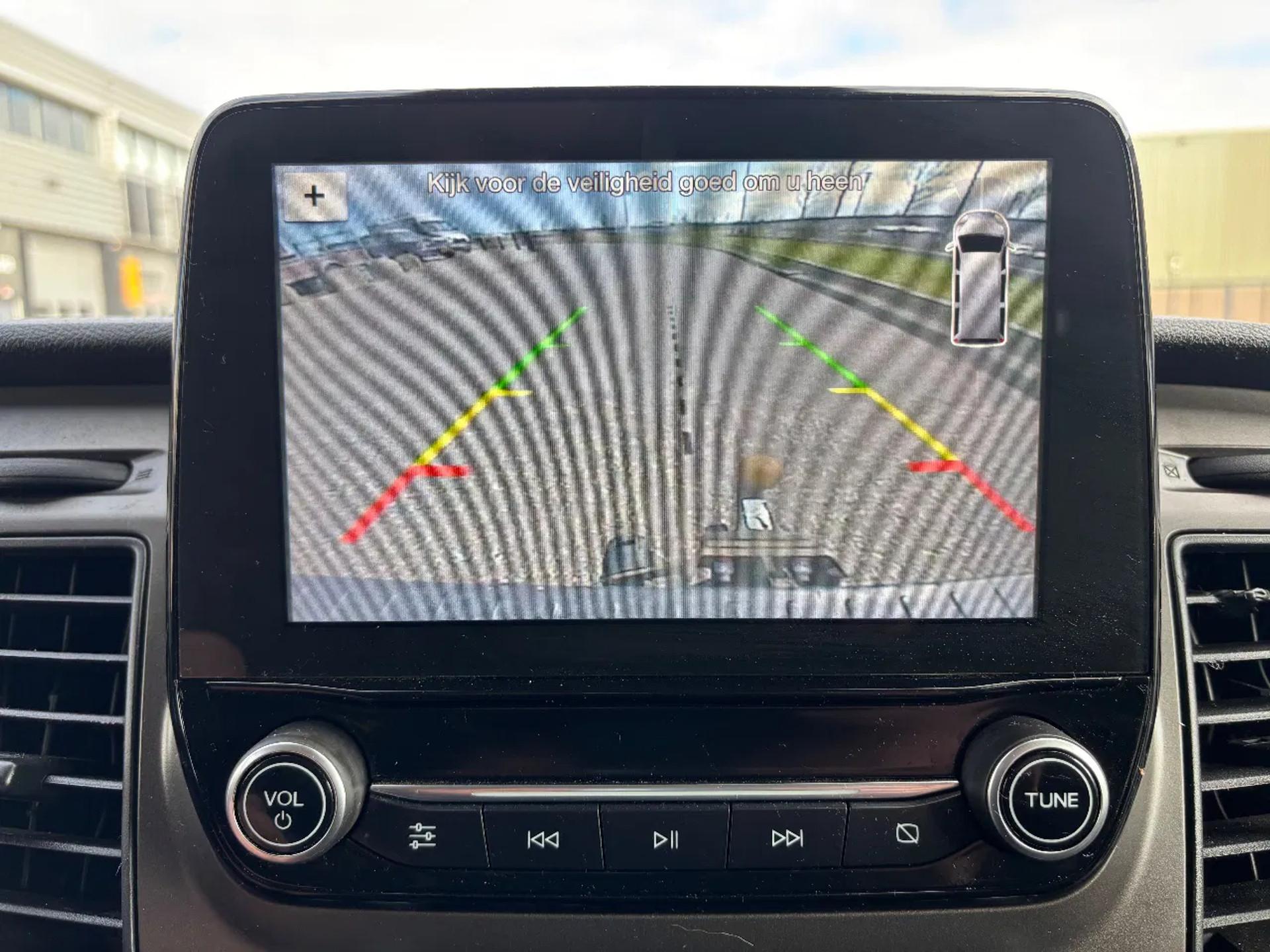 Foto 18 van Ford 2.0TDCI L2H1 Airco Navi Camera Cruisecontrol Trekhaak