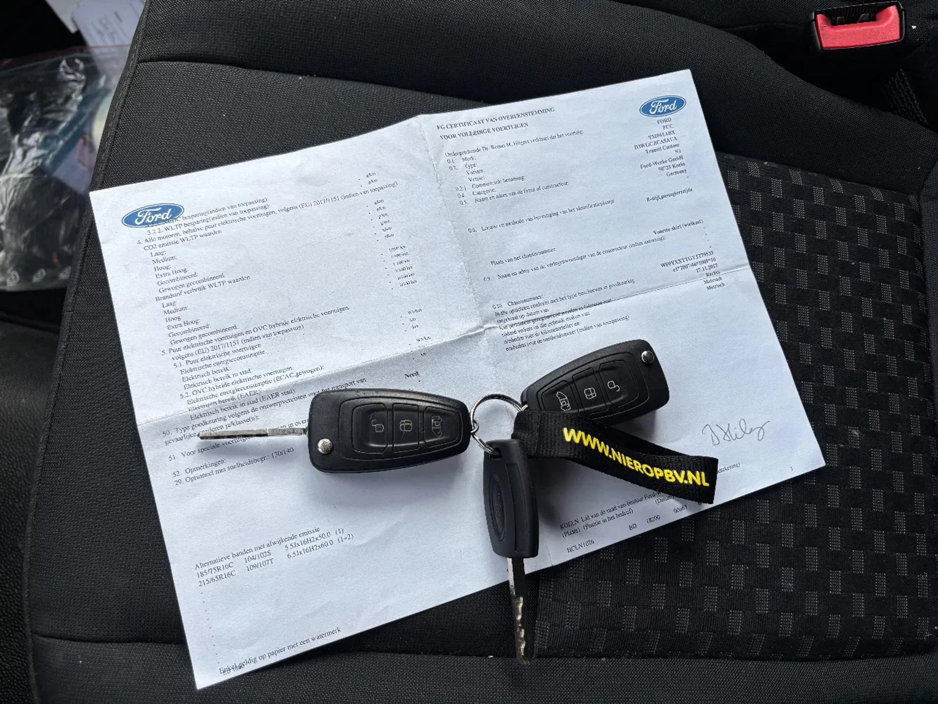 Foto 20 van Ford 2.0TDCI L2H1 Airco Navi Camera Cruisecontrol Trekhaak