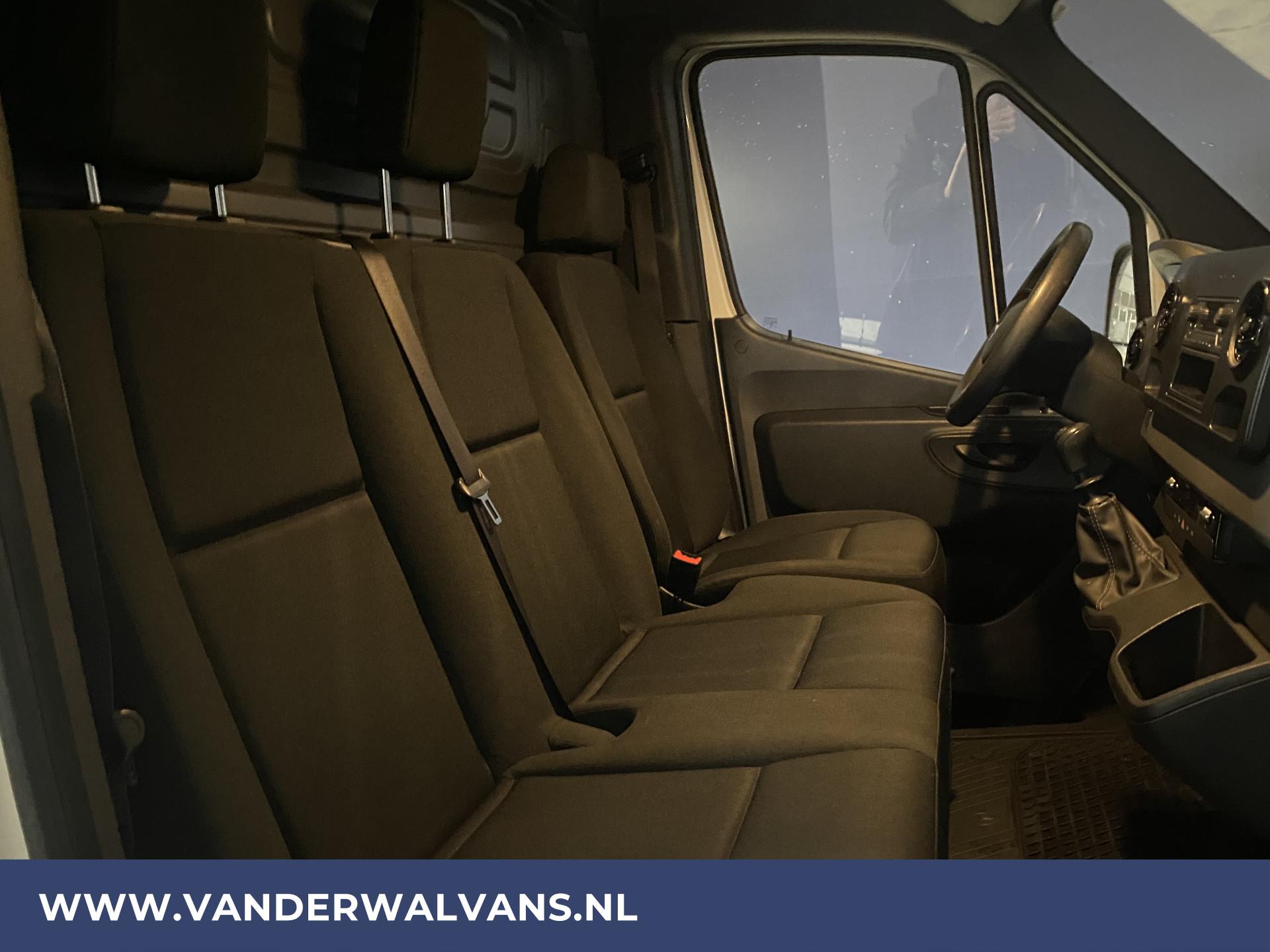 Foto 10 van Mercedes-Benz Sprinter 314CDI 143pk L2H2 Euro6 Airco | Bijrijdersbank | Bluetooth telefoonvoorbereiding
