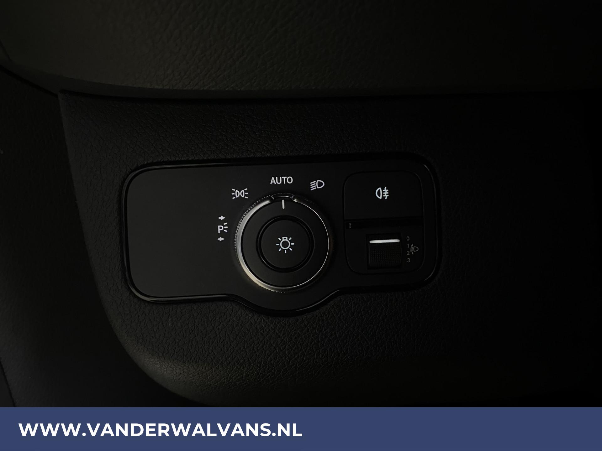 Foto 15 van Mercedes-Benz Sprinter 314CDI 143pk L2H2 Euro6 Airco | Bijrijdersbank | Bluetooth telefoonvoorbereiding