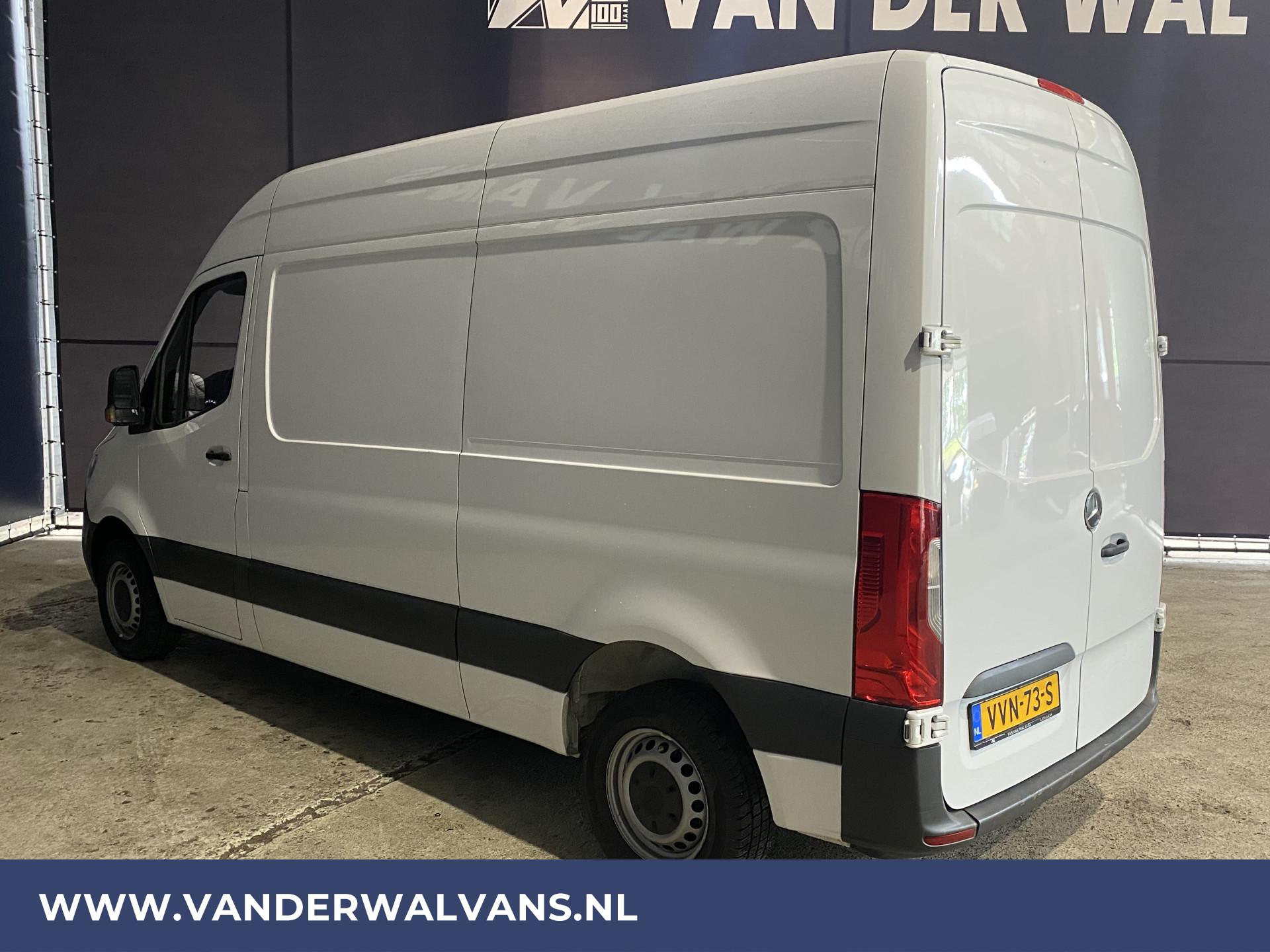 Foto 2 van Mercedes-Benz Sprinter 314CDI 143pk L2H2 Euro6 Airco | Bijrijdersbank | Bluetooth telefoonvoorbereiding