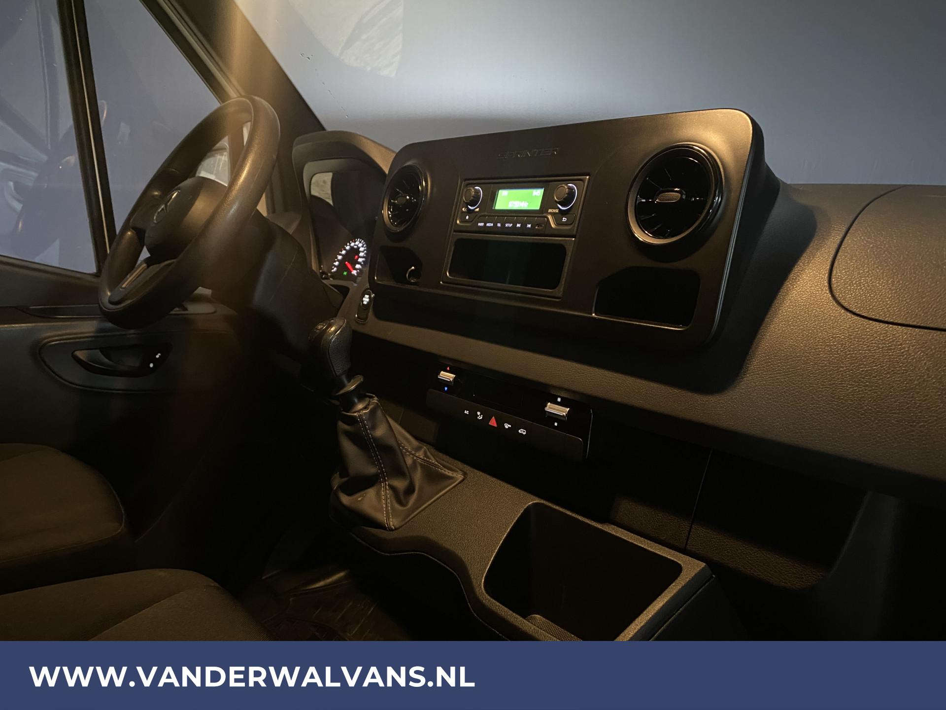 Foto 5 van Mercedes-Benz Sprinter 314CDI 143pk L2H2 Euro6 Airco | Bijrijdersbank | Bluetooth telefoonvoorbereiding