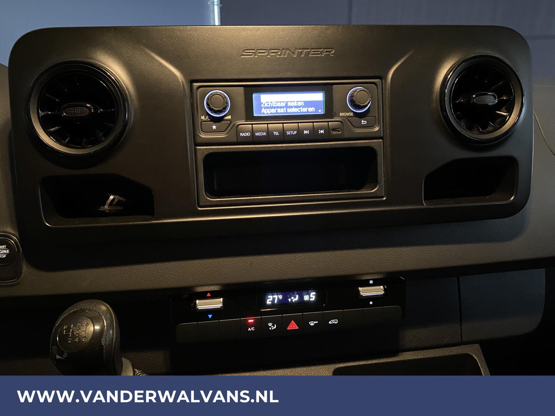 Foto 7 van Mercedes-Benz Sprinter 314CDI 143pk L2H2 Euro6 Airco | Bijrijdersbank | Bluetooth telefoonvoorbereiding