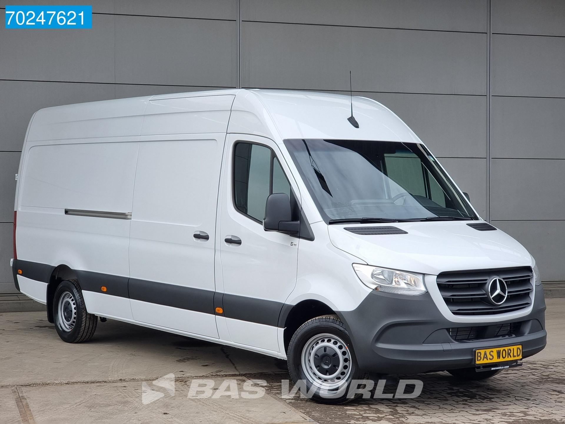 Foto 2 van Mercedes-Benz Sprinter 319 CDI Automaat L3H2 Airco Cruise Camera MBUX Maxi 14m3 Airco Cruise control