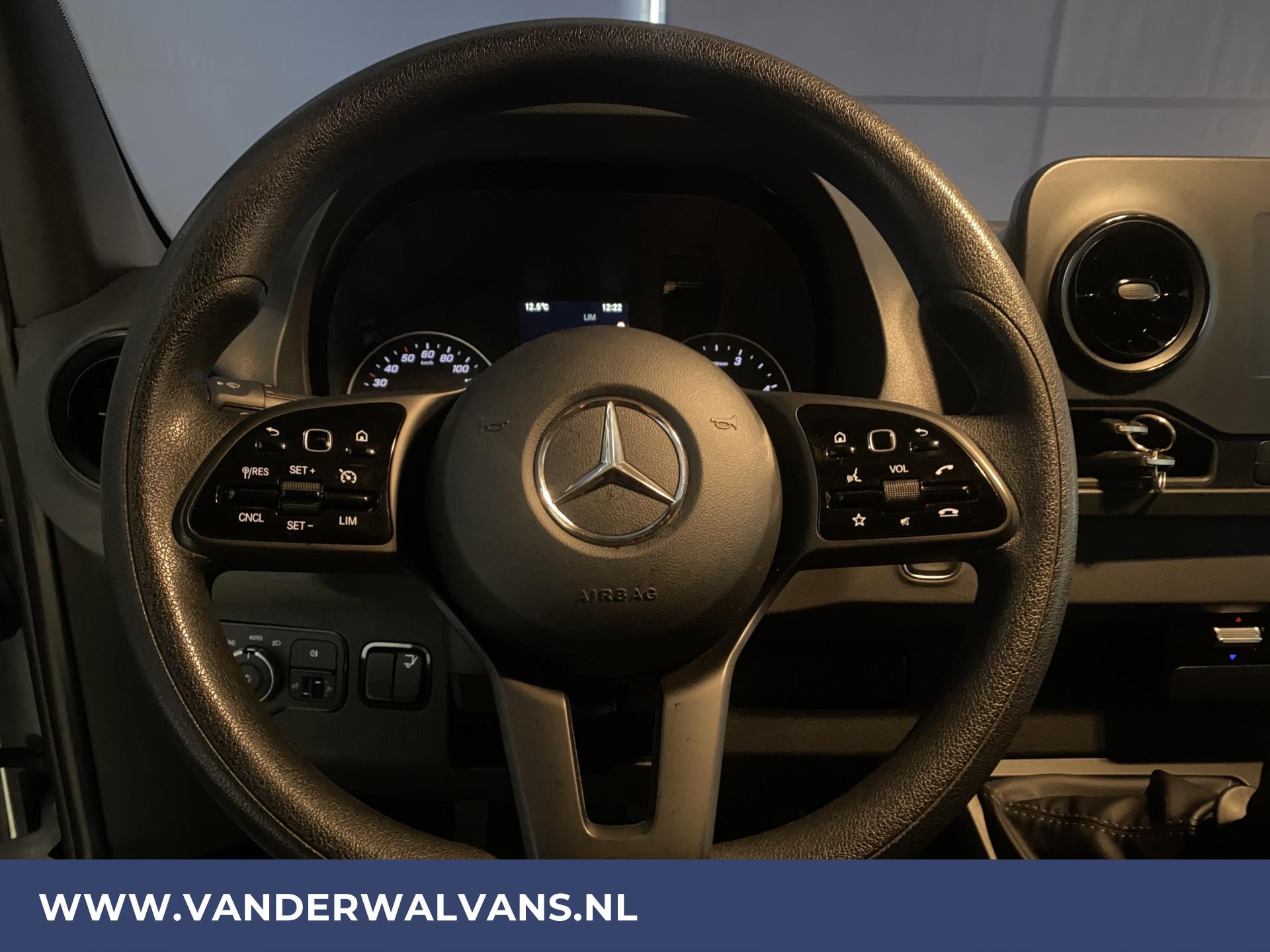 Foto 18 van Mercedes-Benz Sprinter 316 CDI 163pk Bakwagen + Laadklep Euro6 Airco | Navigatie | Camera