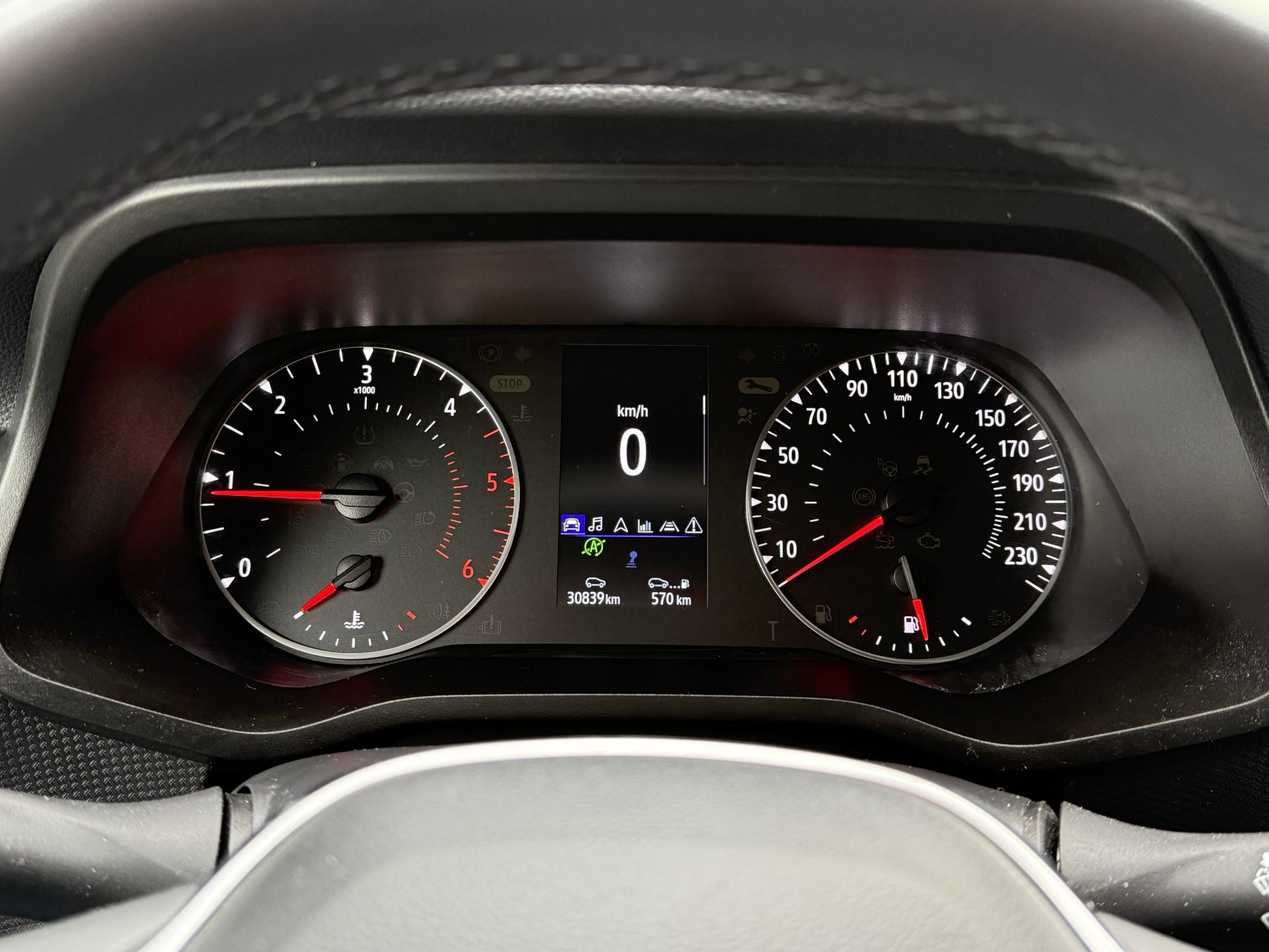 Foto 12 van Renault 2.0 Blue dC1 150 PK / L2H2 / 1e EIG. / SORTIMO INRICHTING / LED / AIRCO / CRUISE / NAVI / 3-ZITS