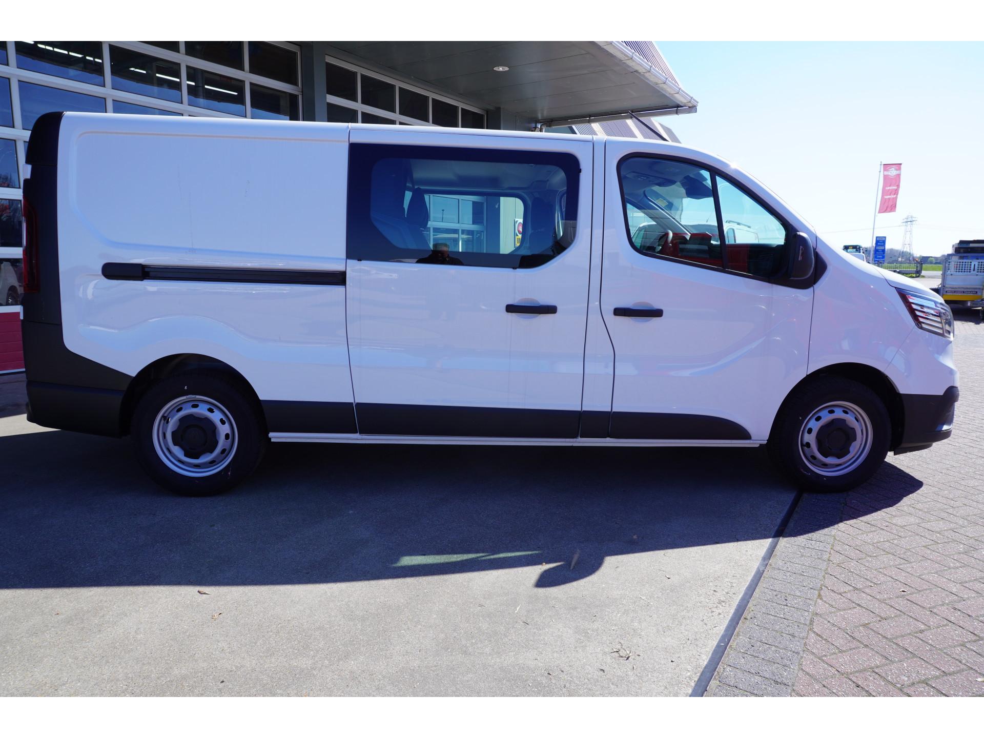 Foto 3 van Renault 2.0 Blue dCi 130PK T29 L2H1 Start Dubbelcabine
