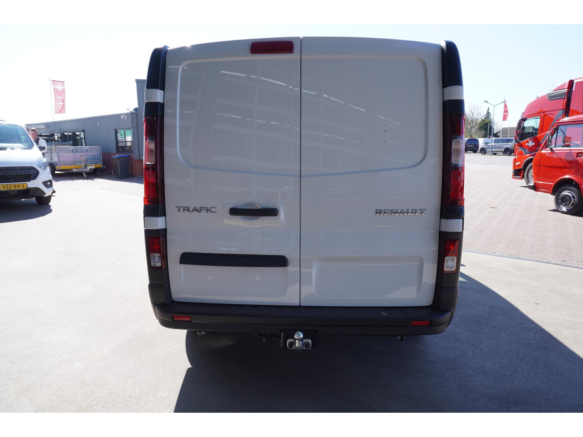 Foto 5 van Renault 2.0 Blue dCi 130PK T29 L2H1 Start Dubbelcabine