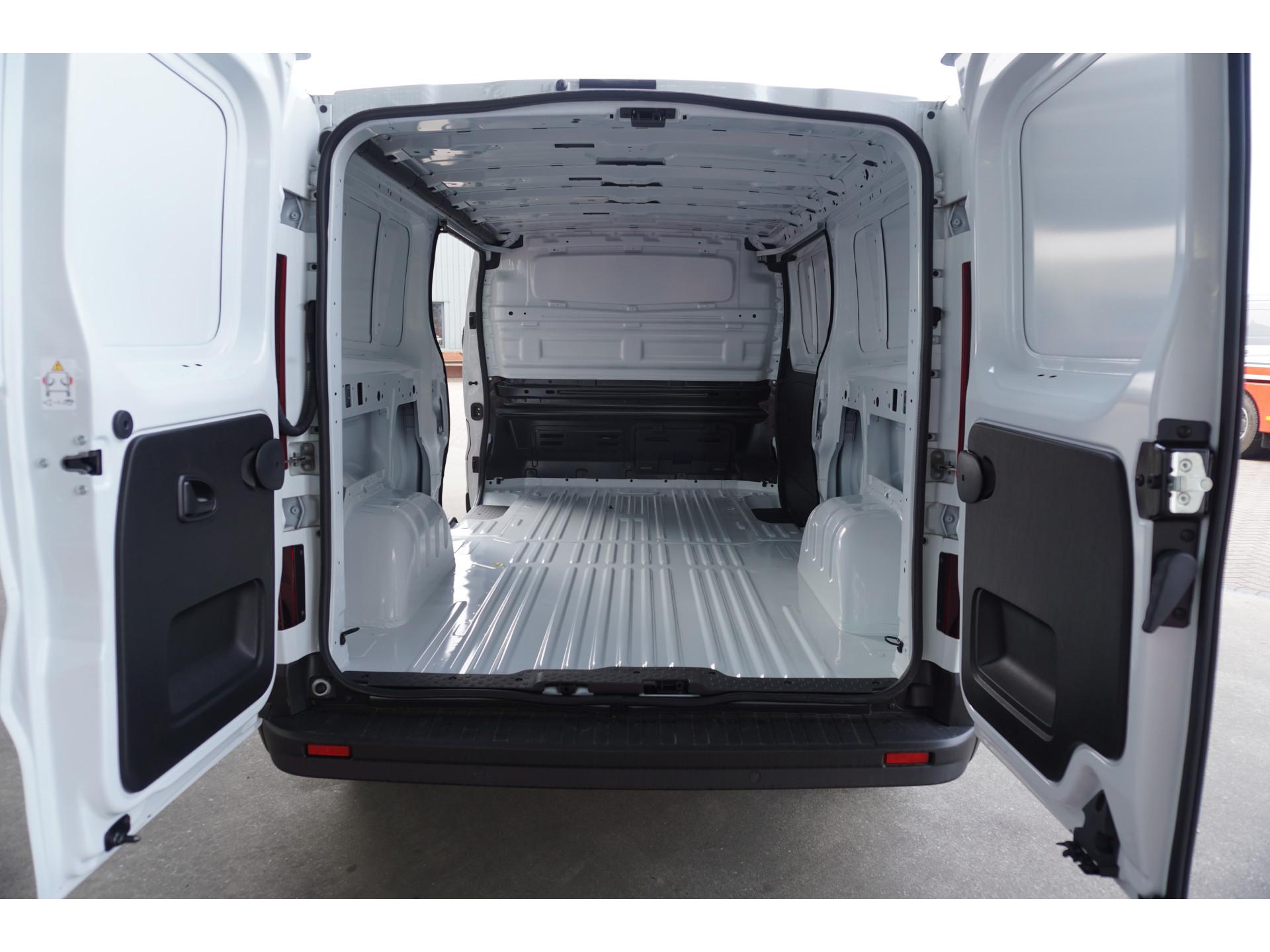 Foto 13 van Renault 2.0 dCi 130PK L2H1 Work Edition Schuifdeur L/R