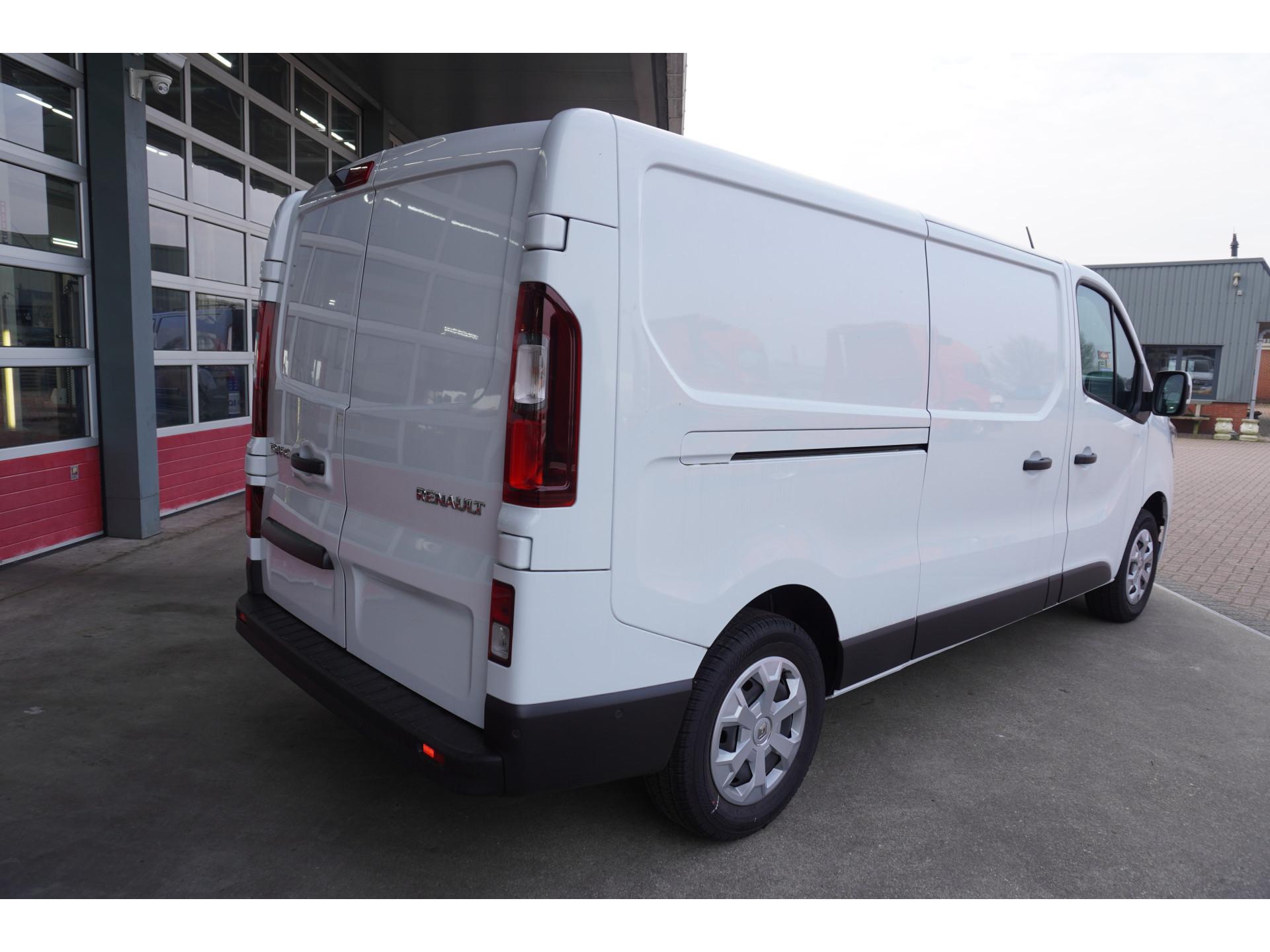 Foto 5 van Renault 2.0 dCi 130PK L2H1 Work Edition Schuifdeur L/R