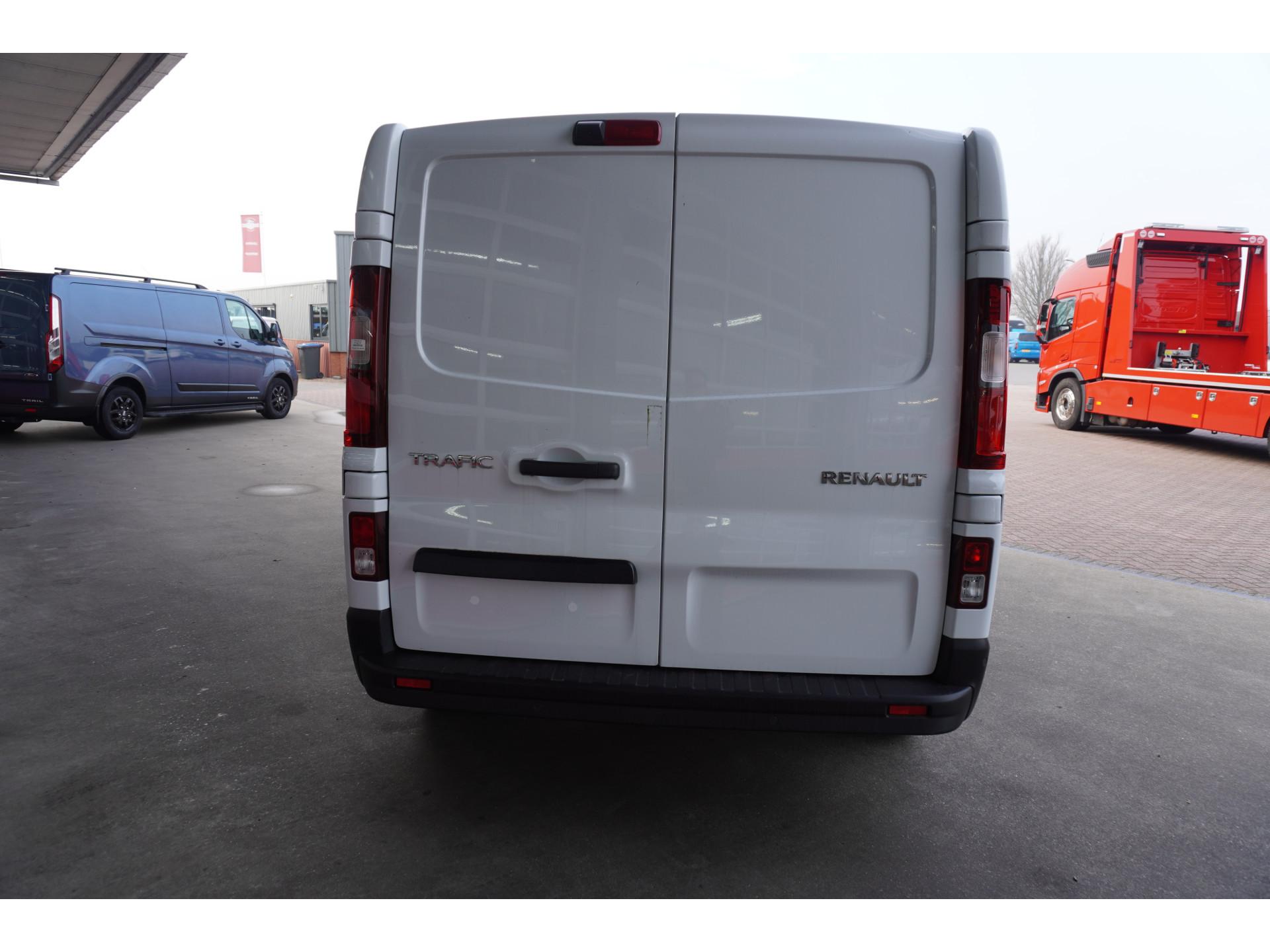 Foto 6 van Renault 2.0 dCi 130PK L2H1 Work Edition Schuifdeur L/R