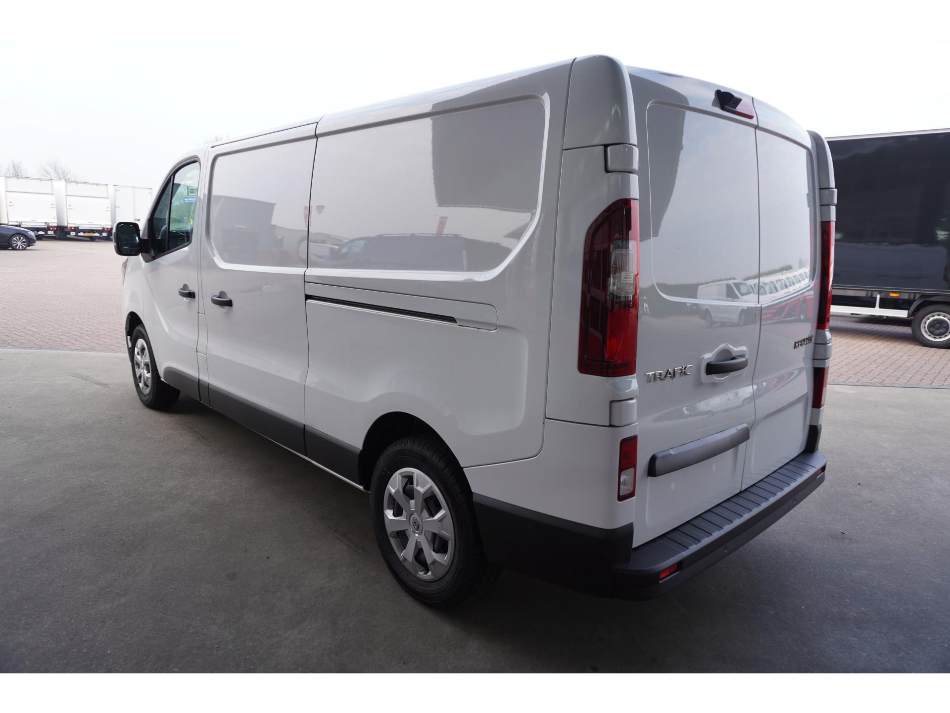 Foto 7 van Renault 2.0 dCi 130PK L2H1 Work Edition Schuifdeur L/R
