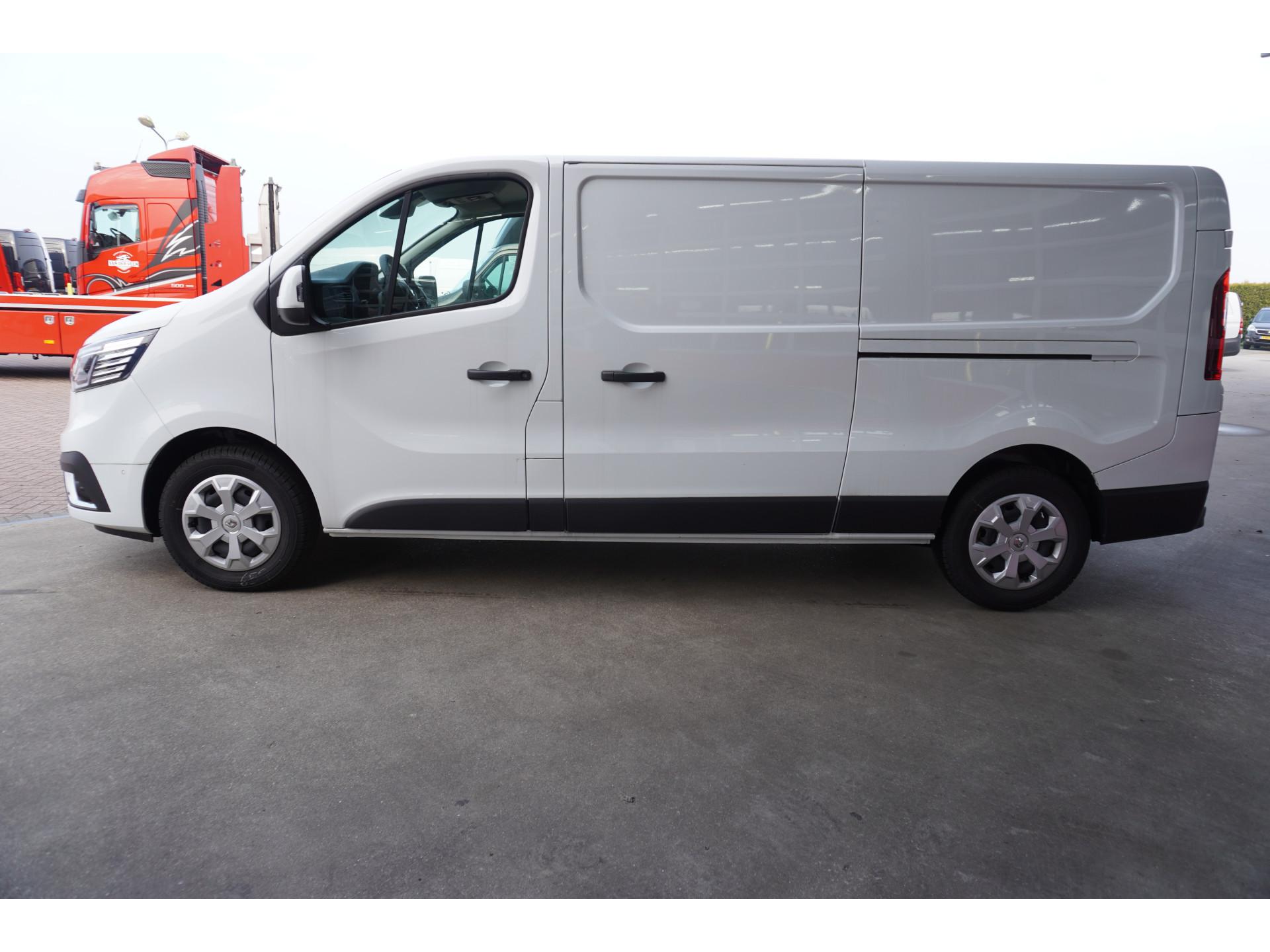 Foto 8 van Renault 2.0 dCi 130PK L2H1 Work Edition Schuifdeur L/R