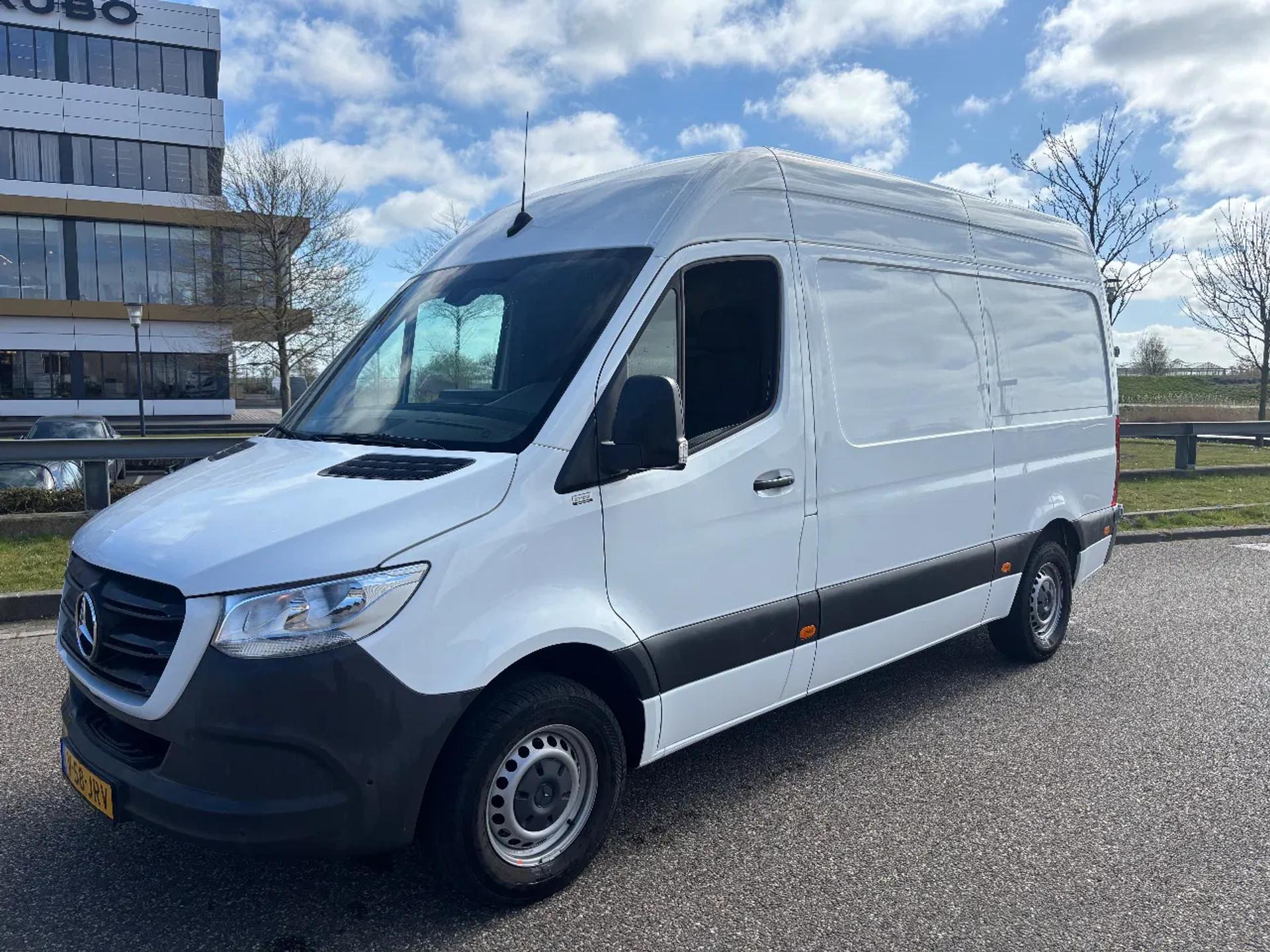 Foto 2 van Mercedes-Benz 317CDI L2H2 Automaat Airco Navi Cruisecontrol 38000KM BPM VRIJ