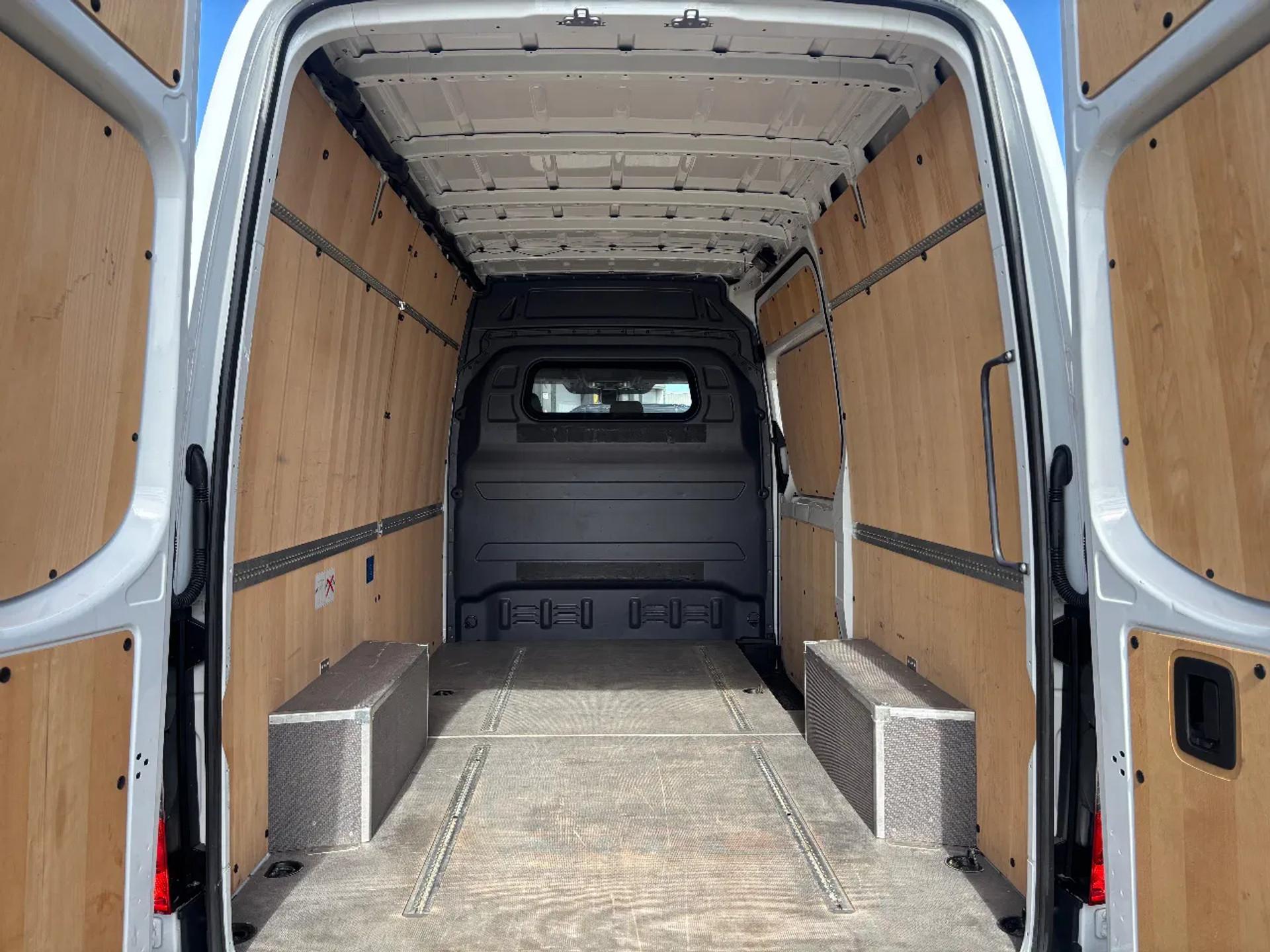 Foto 8 van Mercedes-Benz 317CDI L2H2 Automaat Airco Navi Cruisecontrol 38000KM BPM VRIJ