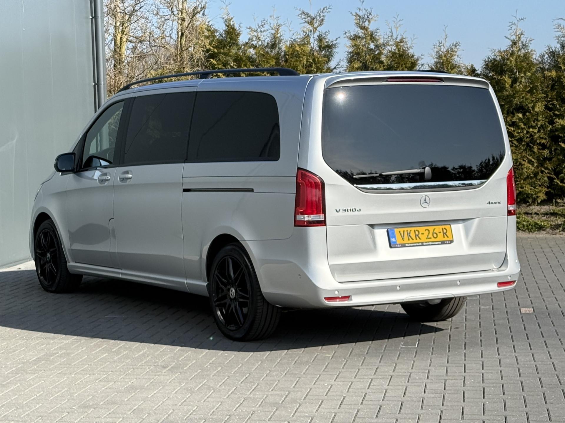 Foto 5 van Mercedes-Benz 300d 4-MATIC / 1e EIGN / ORG NL / AMG-STYLING / EXTRA LANG L3 / DUBBEL CABINE / 2x SCHUIFDEUR / ACHTERKLEP / TREKHAAK