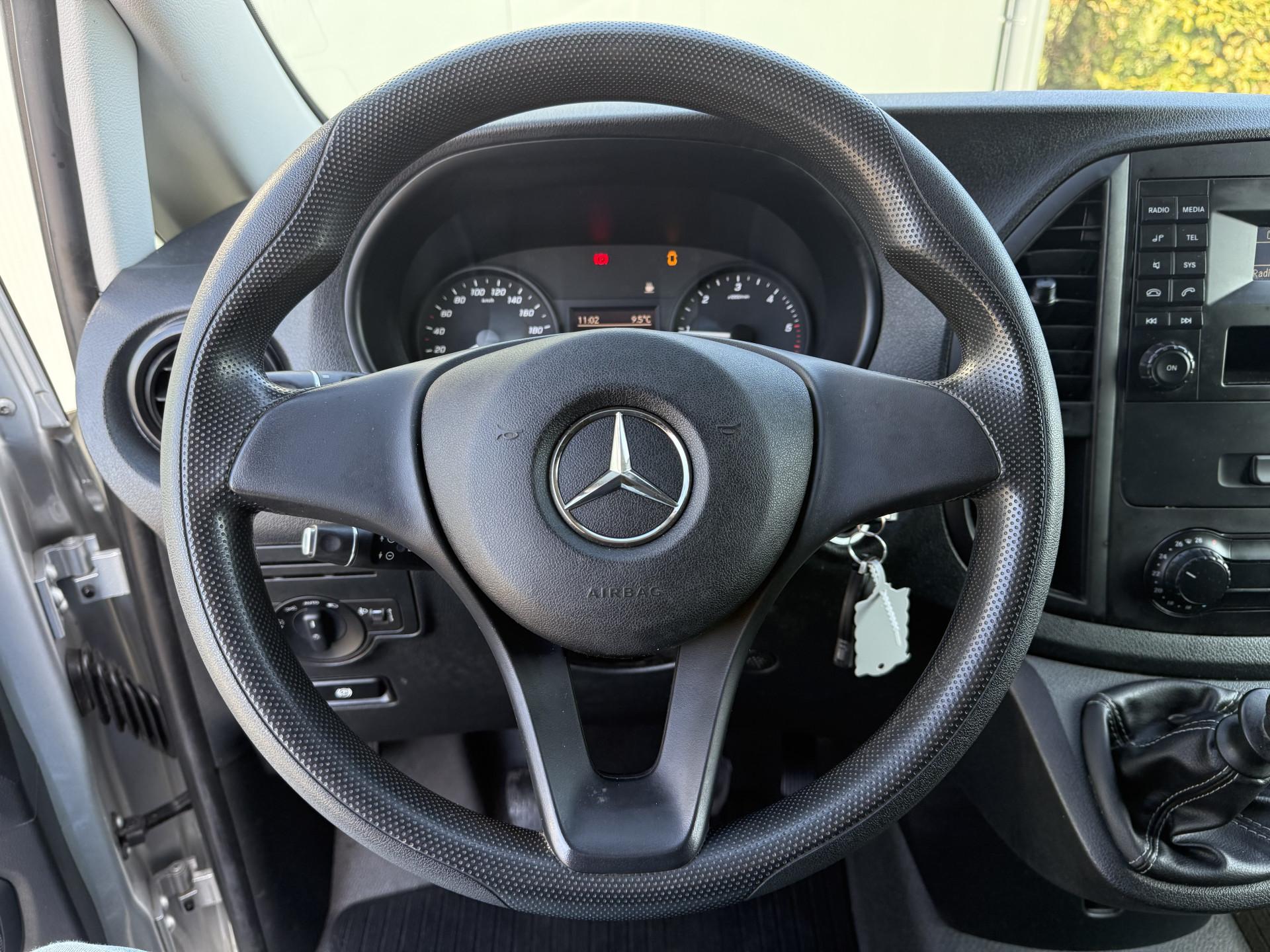 Foto 9 van Mercedes-Benz 114 CDI 136 PK / L3H1 / 1e EIG. / TREKHAAK / AIRCO / CRUISE / NETTE BUS