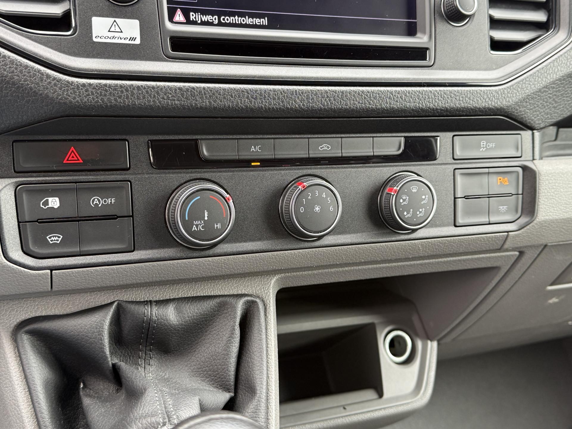 Foto 18 van Volkswagen 35 2.0 TDI HIGHLINE+ / L3H3 / 2x SCHUIFDEUR / 1e EIG. / AIRCO / CRUISE / NAVI / CAMERA / DAB