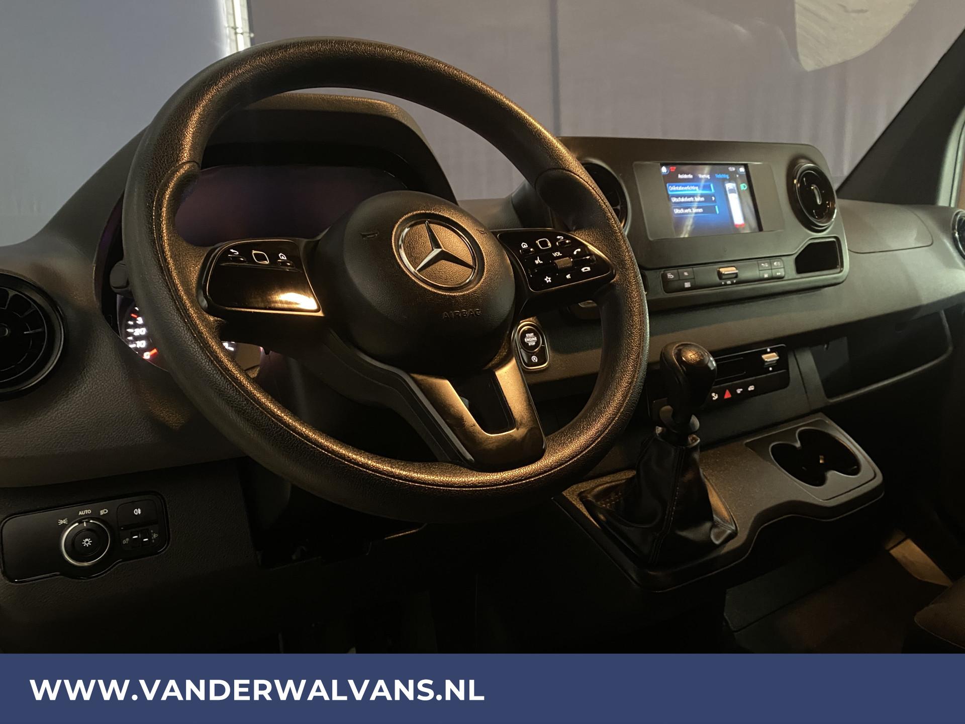 Foto 13 van Mercedes-Benz 316CDI 163pk L4H2 XXL Euro6 Airco | Camera | Apple Carplay | Parkeersensoren