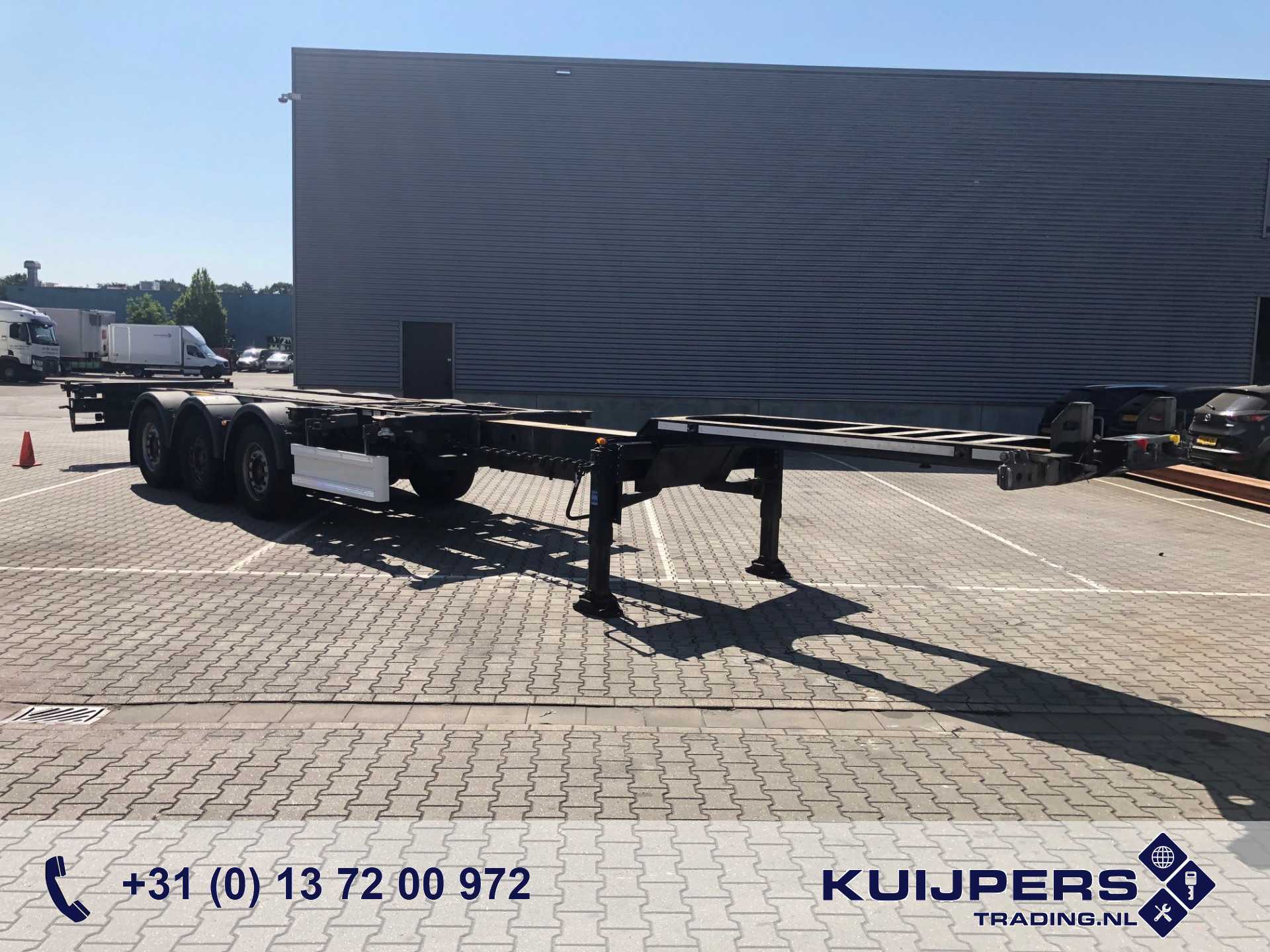 Renders Euro 800 Multi Container Chassis