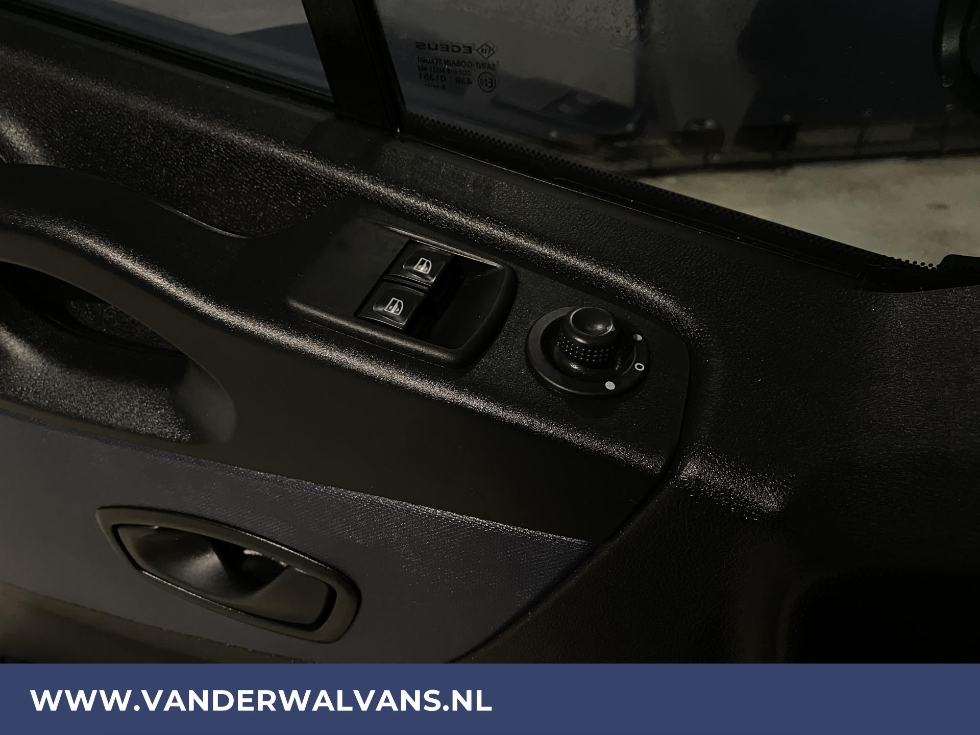 Foto 18 van Opel Vivaro 1.6CDTI 125pk L2H1 Euro6 Airco | Cruisecontrol | Trekhaak