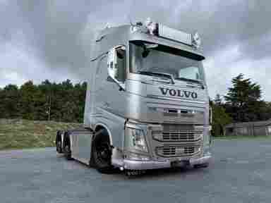 Volvo FH 13.500 FULL AIR, HYDRAULIC, SHOW TRUCK, 400.000 KM!!!