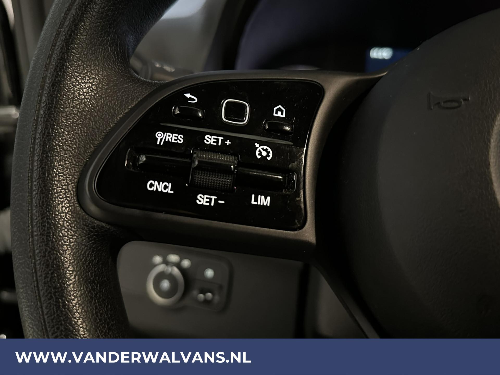 Foto 9 van Mercedes-Benz Sprinter 317CDI 170pk L3H2 Euro6 Airco | Camera | Apple Carplay | Cruisecontrol