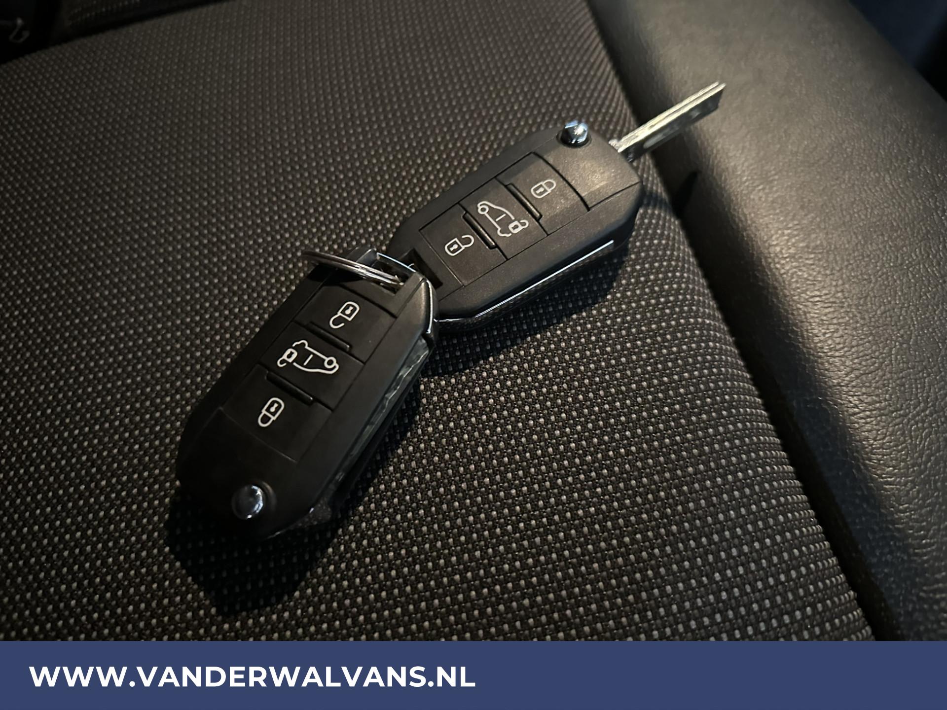 Foto 15 van Opel Vivaro 1.5CDTI 120pk L2H1 Euro6 Airco | Apple Carplay | Cruisecontrol