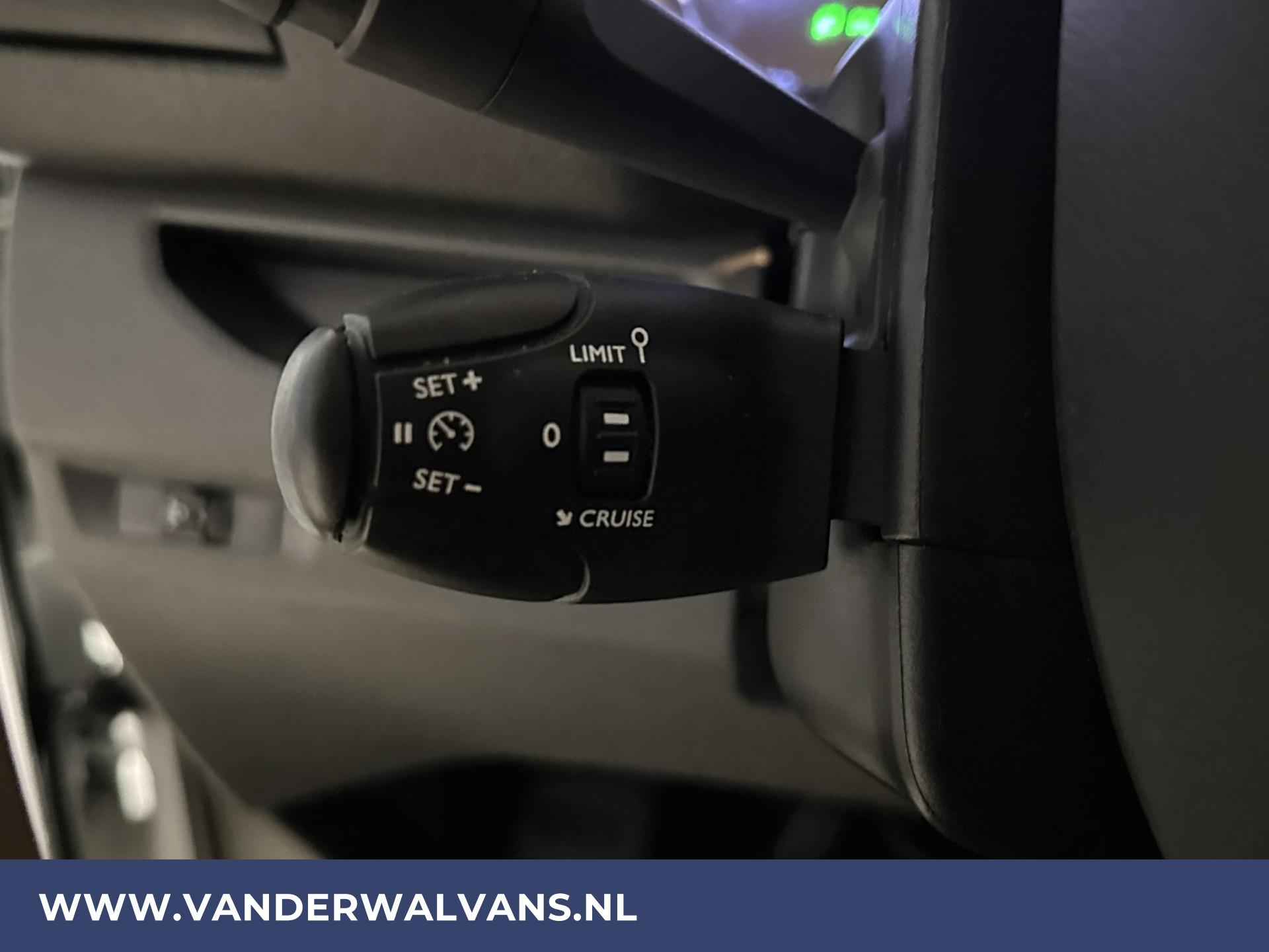 Foto 6 van Opel Vivaro 1.5CDTI 120pk L2H1 Euro6 Airco | Apple Carplay | Cruisecontrol