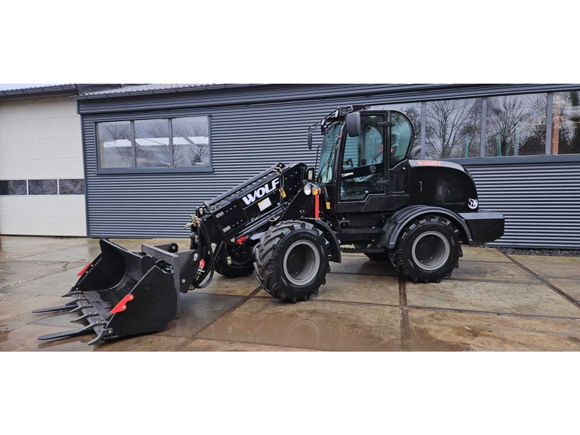 WOLF WL825 telescopic loader. ( NEW ) stage 5