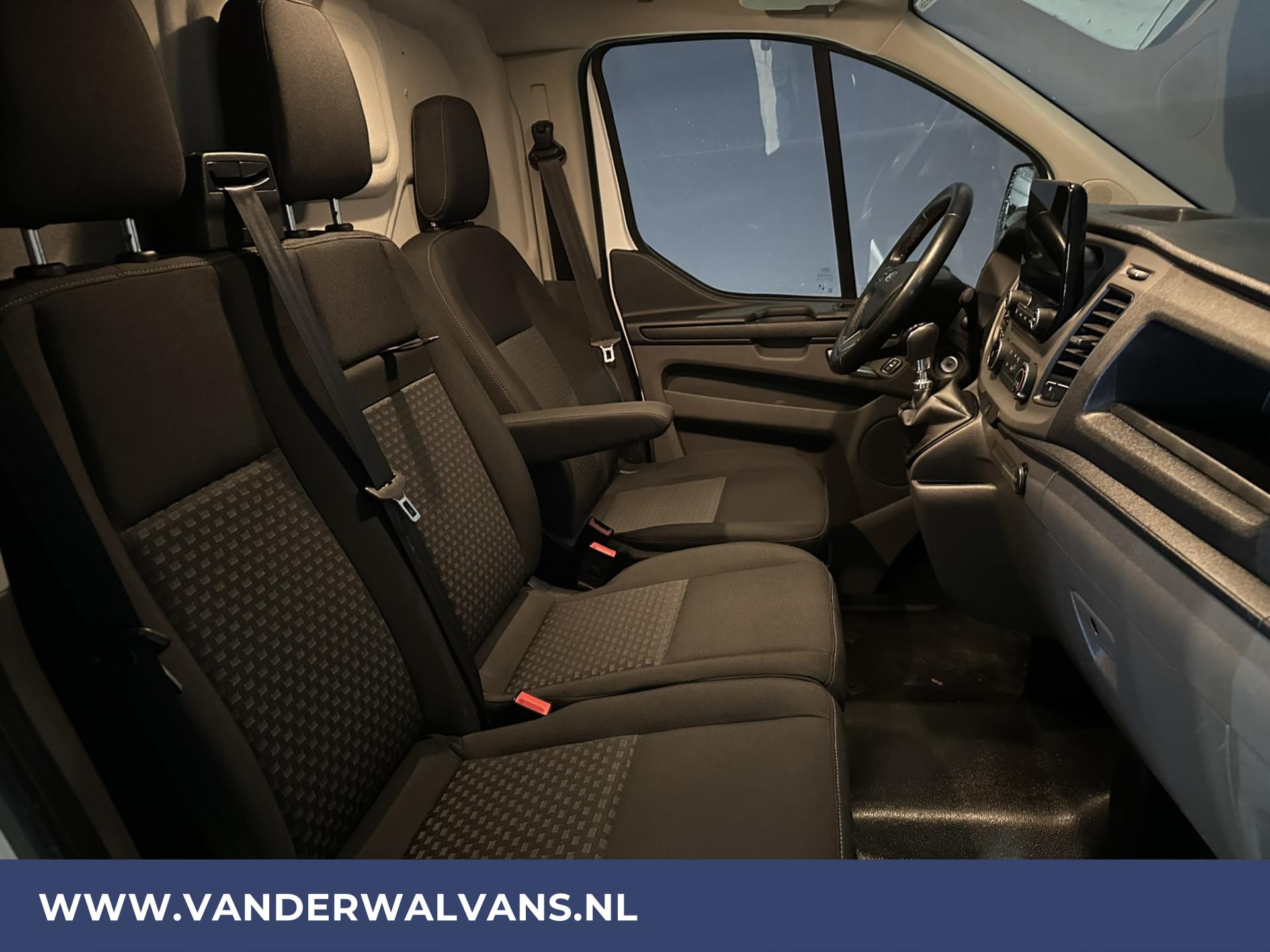Foto 11 van Ford Transit Custom 2.0 TDCI L1H1 Euro6 Airco | Cruisecontrol | Apple Carplay | Navigatie