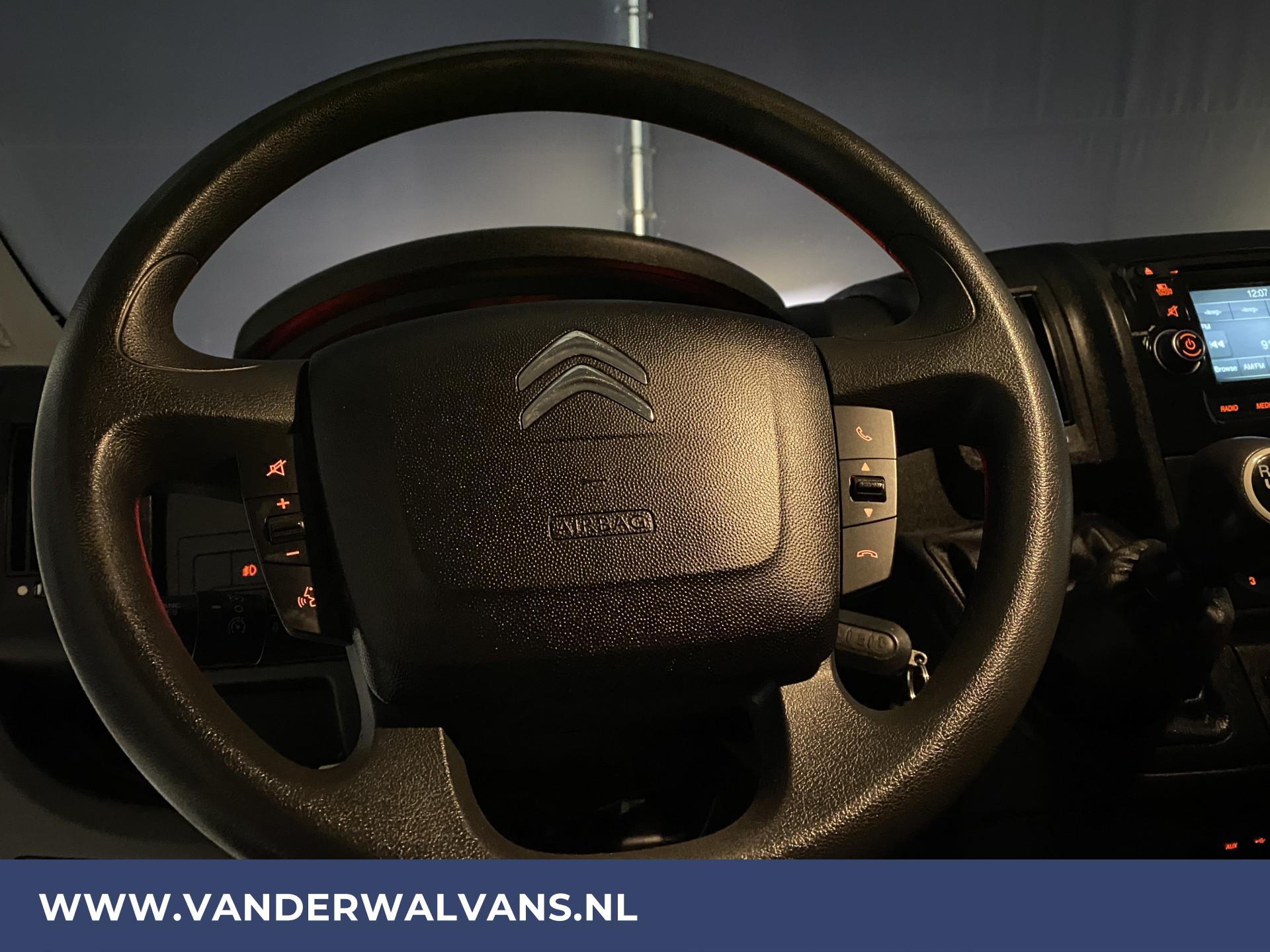 Foto 16 van Citroën Jumper 2.0 BlueHDi L1H1 Euro6 Airco | Navigatie | Cruise | Parkeersensoren