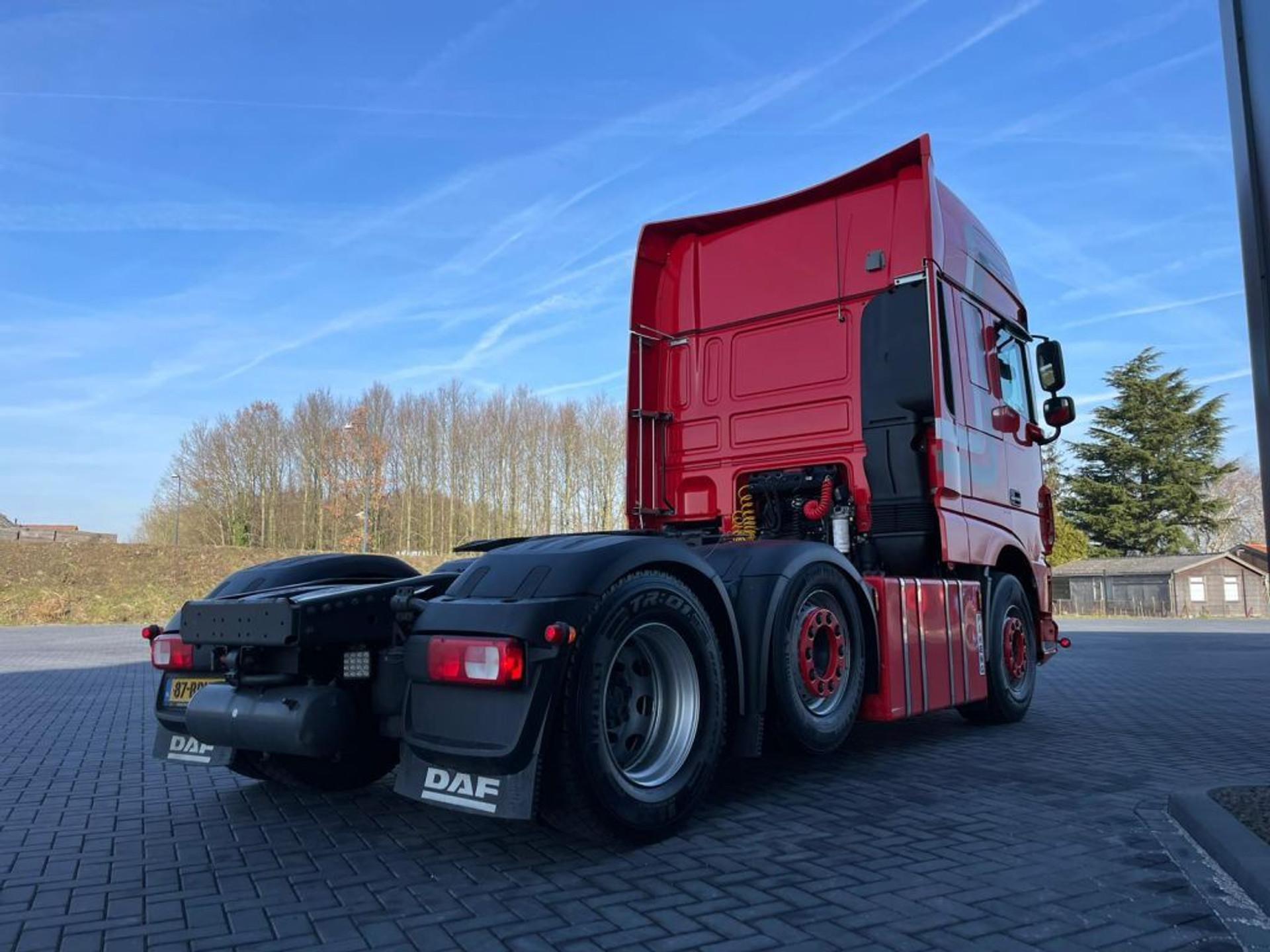 Foto 6 van DAF XF 530 SSC, 6X2/4, LEATHER SEATS, NL TRUCK, PERFECT CONDITION.