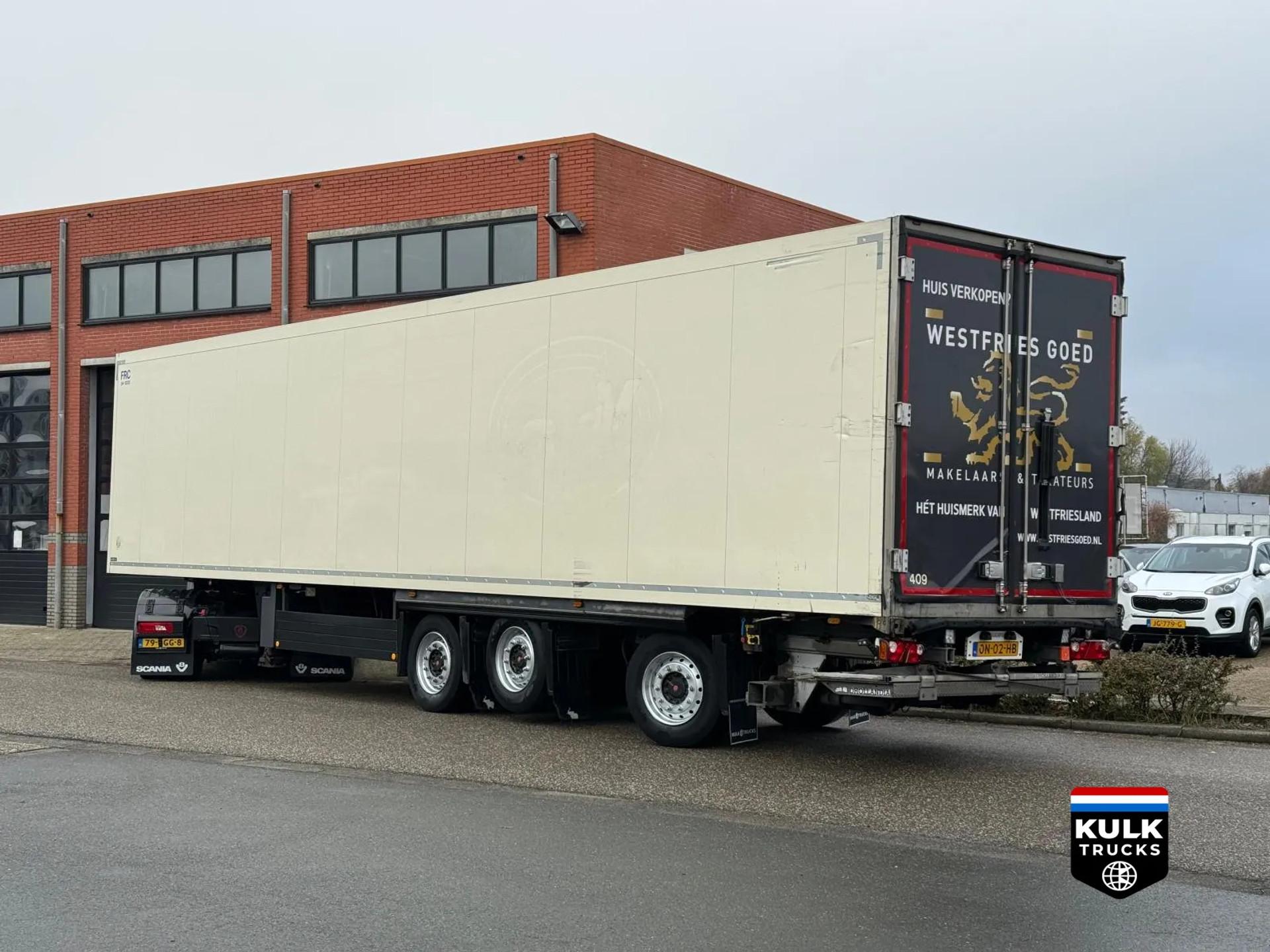 Foto 2 van Schmitz Cargobull N/A CITY COOL / 2 COMPARTIMENT THERMO KING