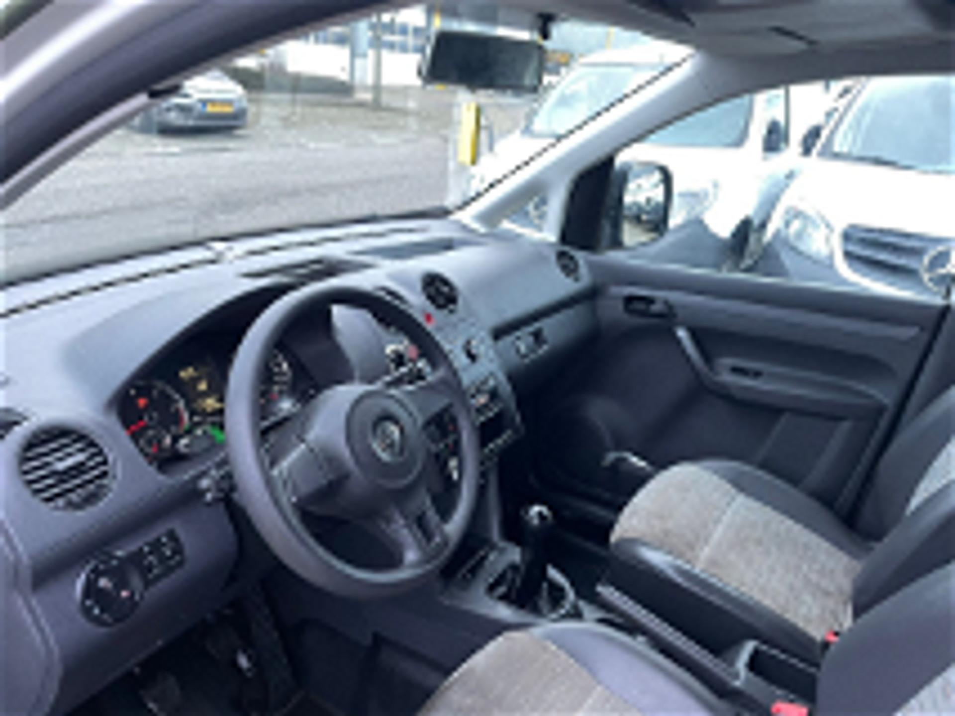 Foto 9 van Volkswagen Caddy 1.6TDI Airco Cruise control Trekhaak