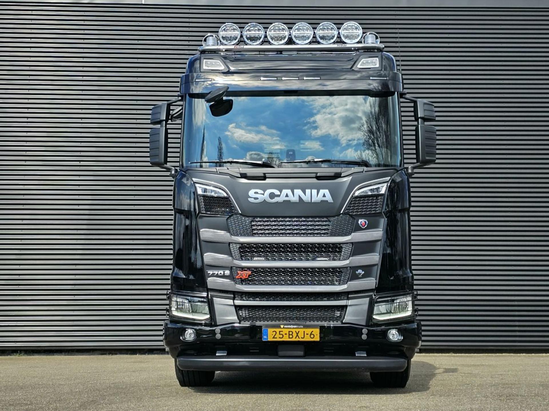 Foto 9 van Scania 770S XT V8 / 8x2/*6 / VDL HOOKLIFT