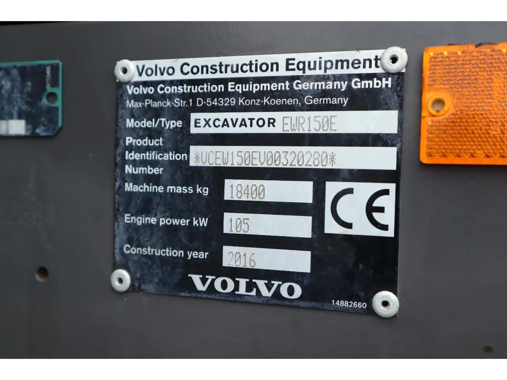 Foto 20 van Volvo EWR 150 E | TILTROTATOR | BUCKET | OUTRIGGERS | TRAILER HYDR.