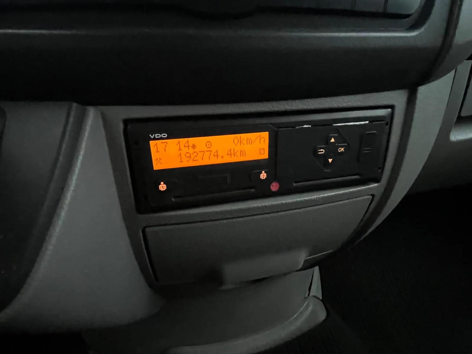 Foto 11 van Mercedes-Benz Sprinter 516 Automaat | Dubbele cabine | Luchtremmen