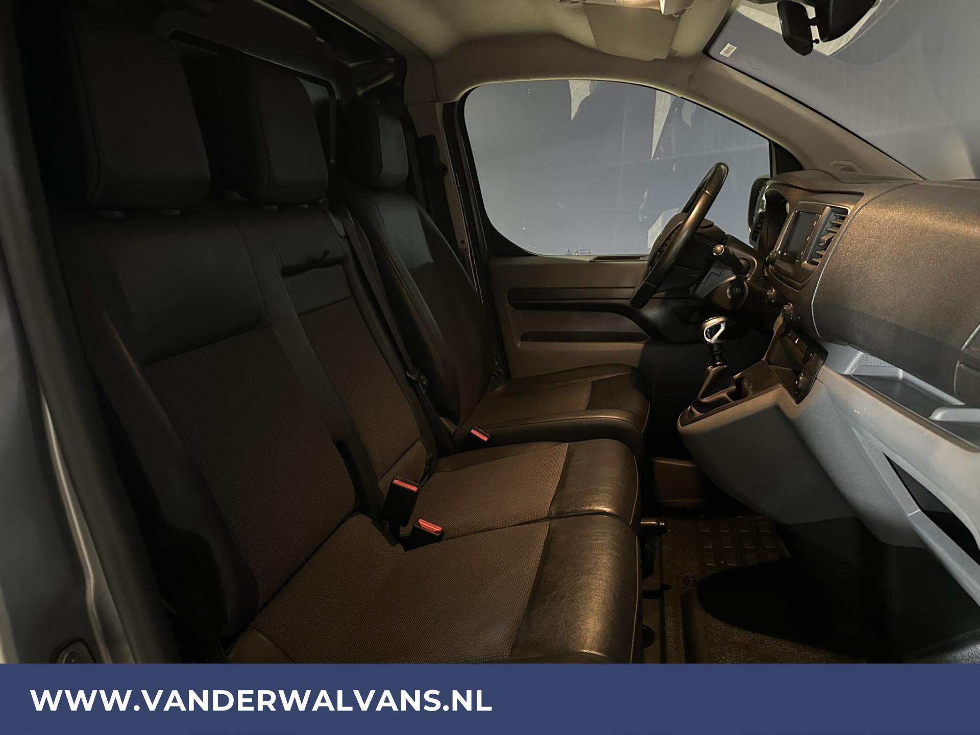 Foto 9 van Opel Vivaro 2.0 CDTI 150pk L3H1 XL Euro6 Airco | Apple Carplay | Navigatie | Camera | 2500kg trekvermogen