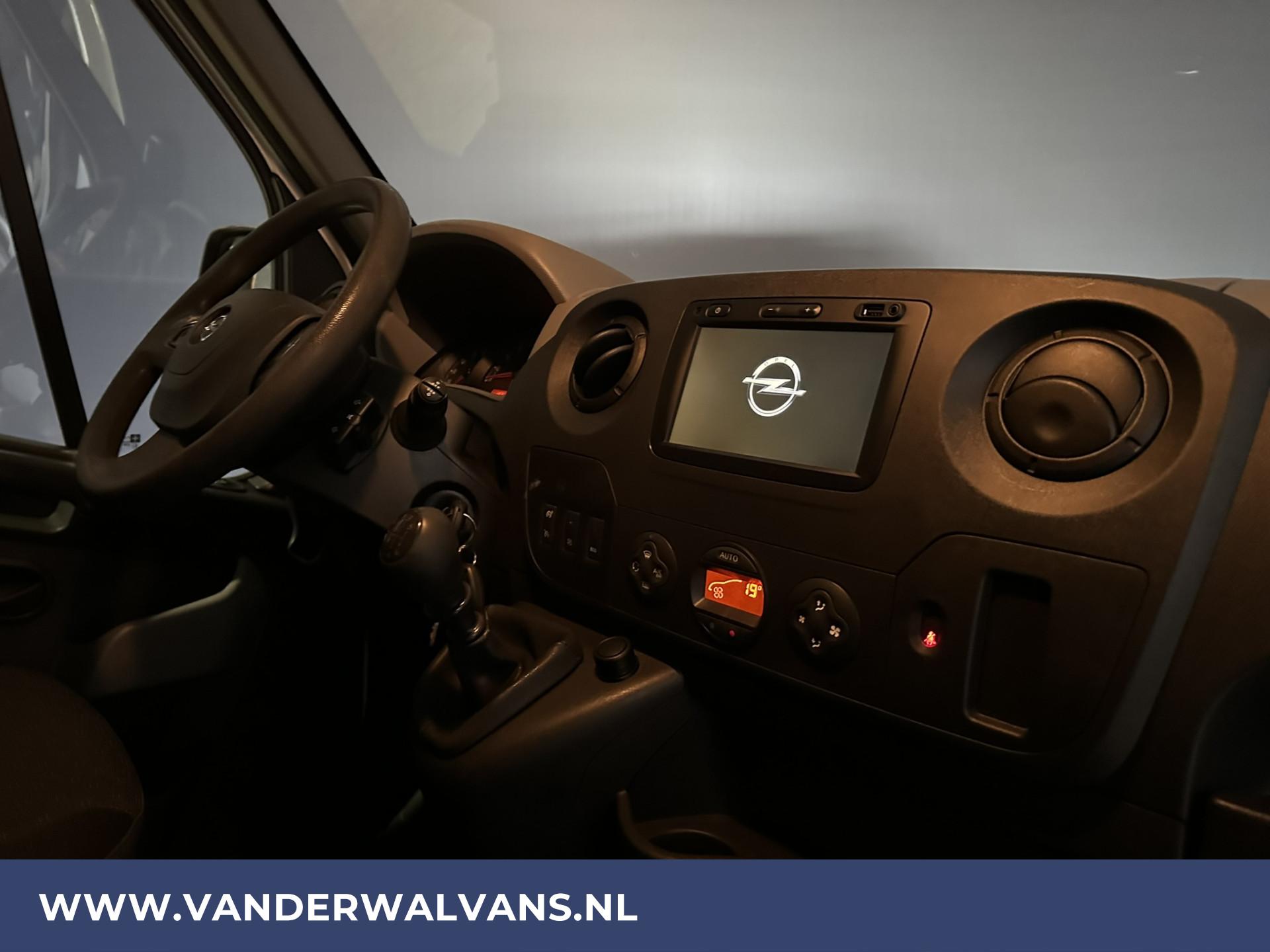 Foto 16 van Opel Movano 2.3 CDTI 146pk L2H2 Euro6 Airco | Imperiaal | Trap | Navigatie