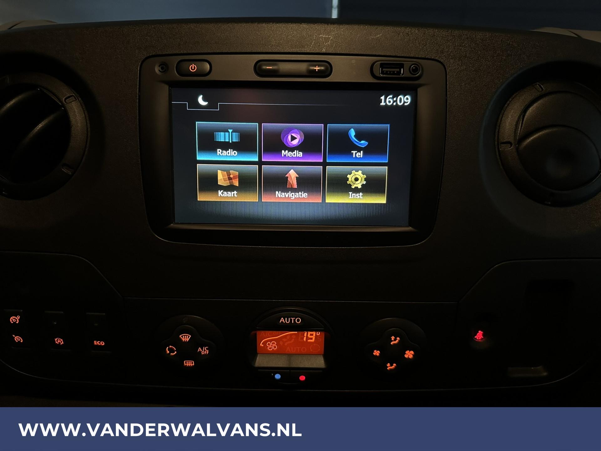 Foto 4 van Opel Movano 2.3 CDTI 146pk L2H2 Euro6 Airco | Imperiaal | Trap | Navigatie