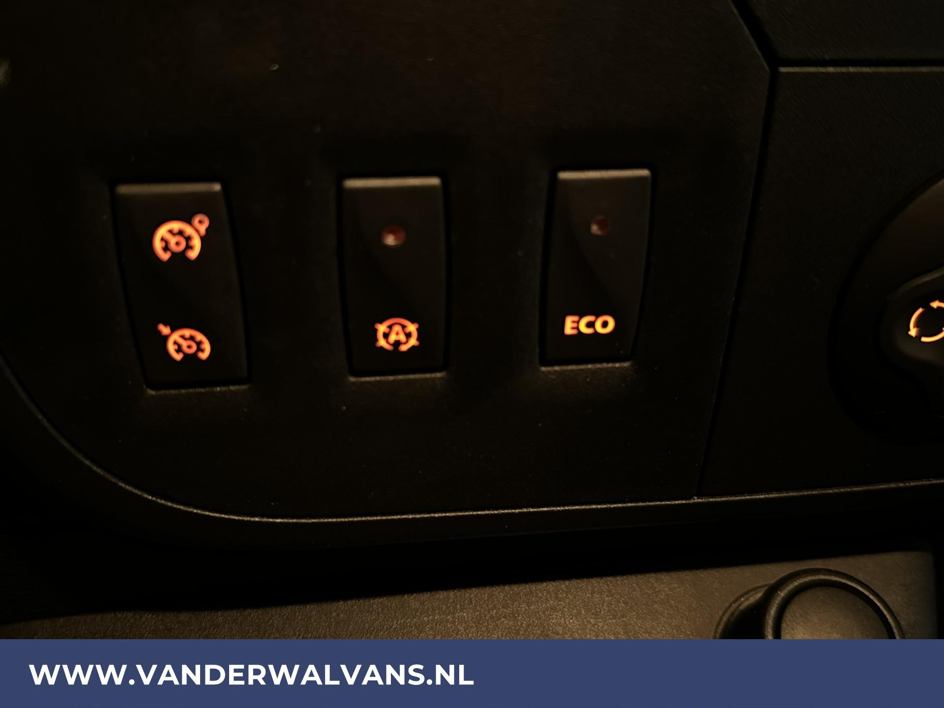Foto 7 van Opel Movano 2.3 CDTI 146pk L2H2 Euro6 Airco | Imperiaal | Trap | Navigatie