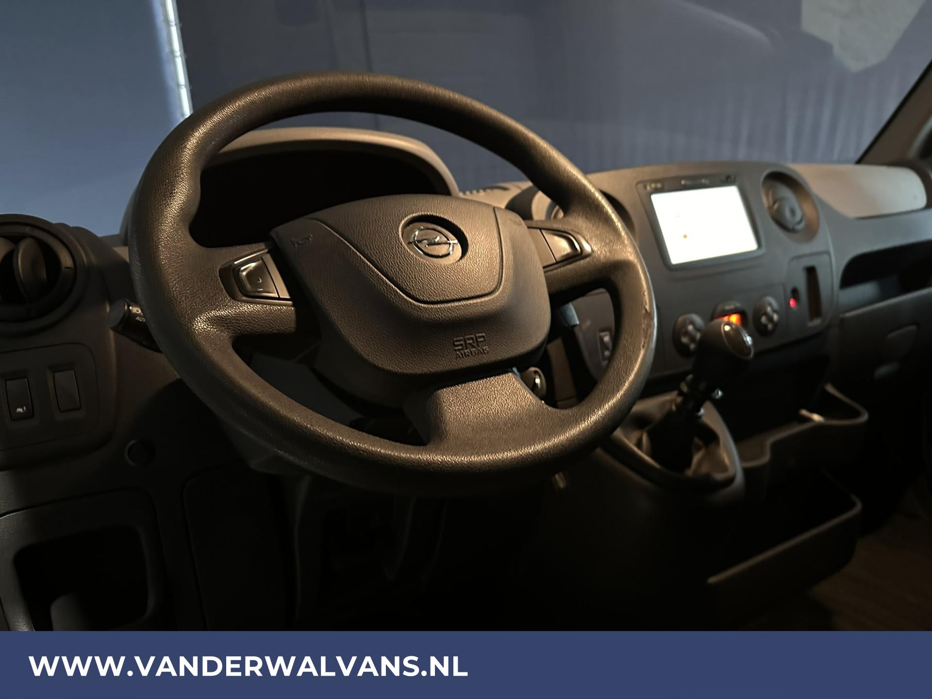 Foto 9 van Opel Movano 2.3 CDTI 146pk L2H2 Euro6 Airco | Imperiaal | Trap | Navigatie