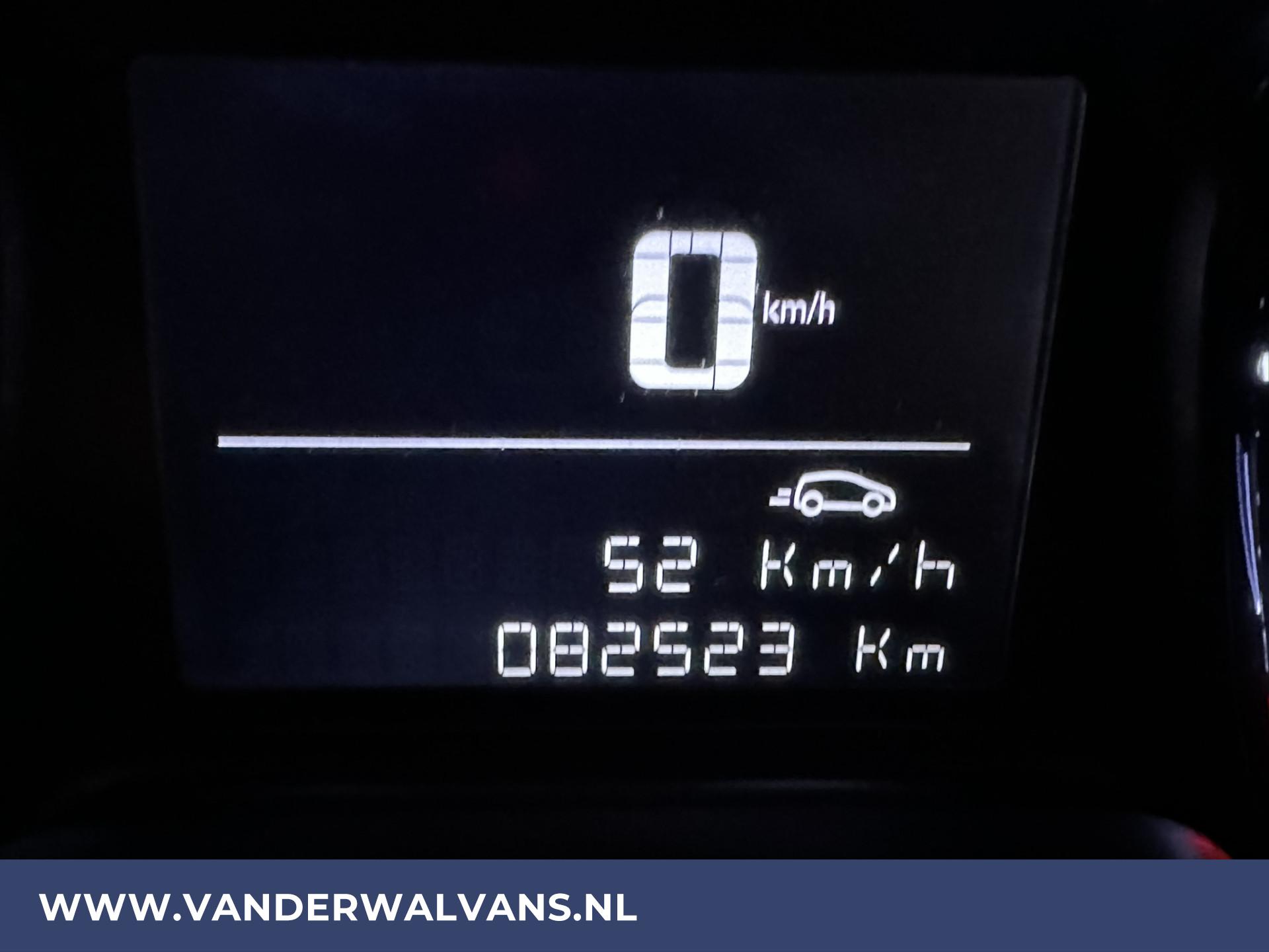 Foto 19 van Opel Vivaro 2.0 CDTI 123pk L3H1 XL Euro6 Airco | Navigatie | Camera | Sidebars | Apple Carplay