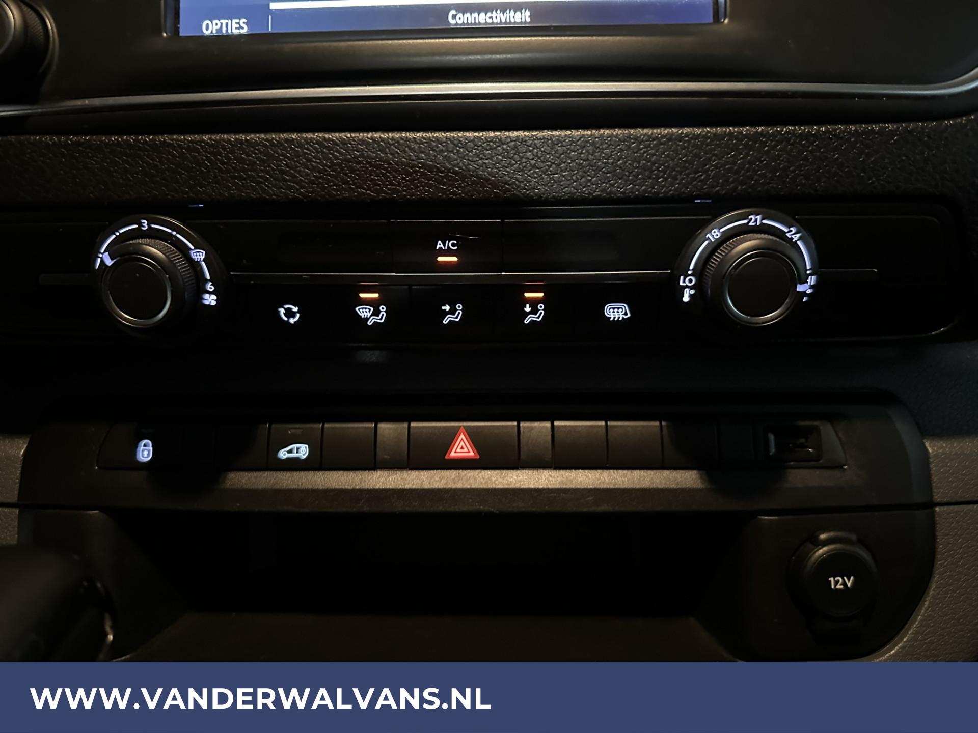 Foto 4 van Opel Vivaro 2.0 CDTI 123pk L3H1 XL Euro6 Airco | Navigatie | Camera | Sidebars | Apple Carplay