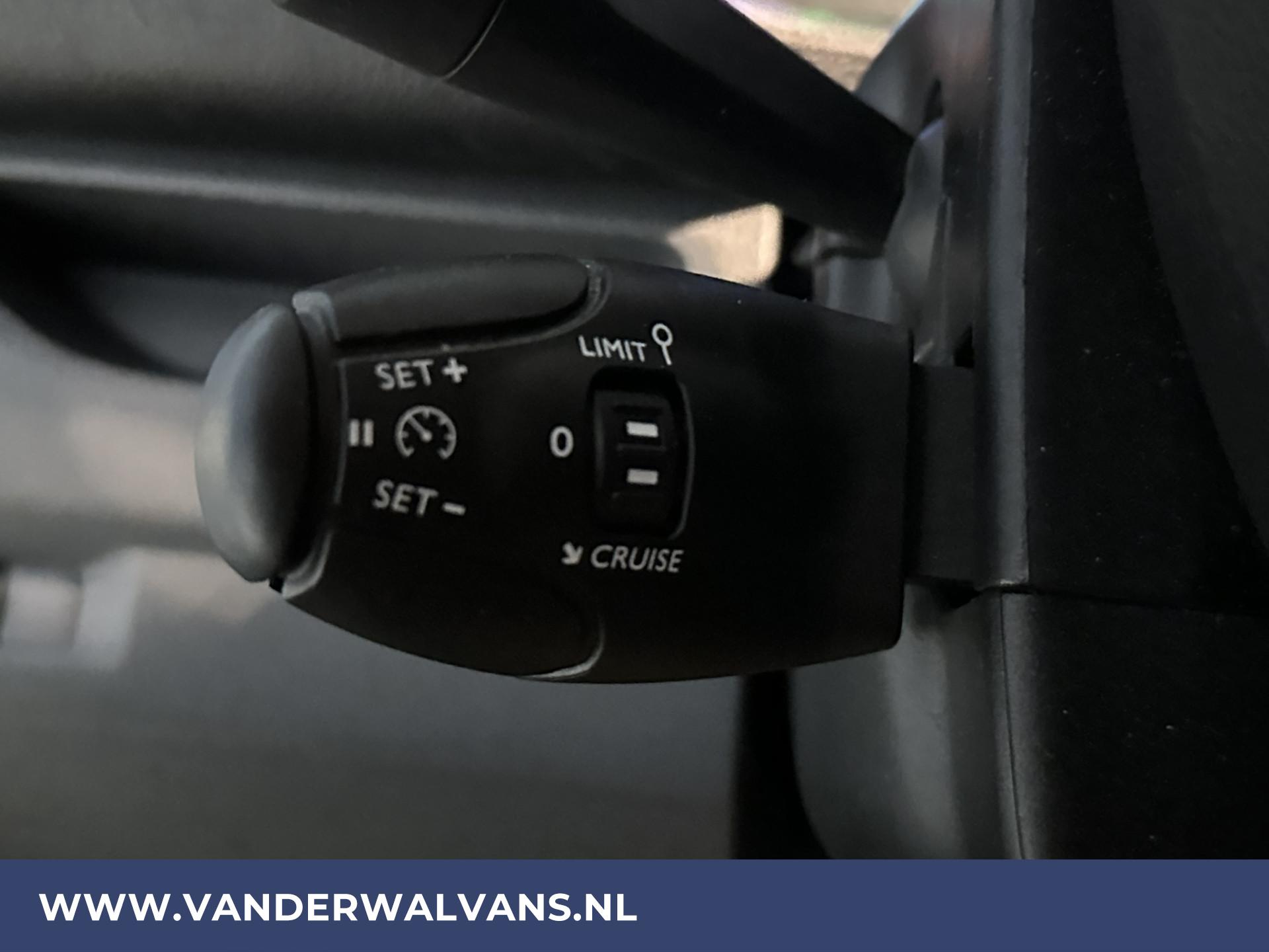 Foto 7 van Opel Vivaro 1.5 CDTI L3H1 XL Euro6 Airco | Navigatie | Camera | Cruisecontrol | Apple Carplay